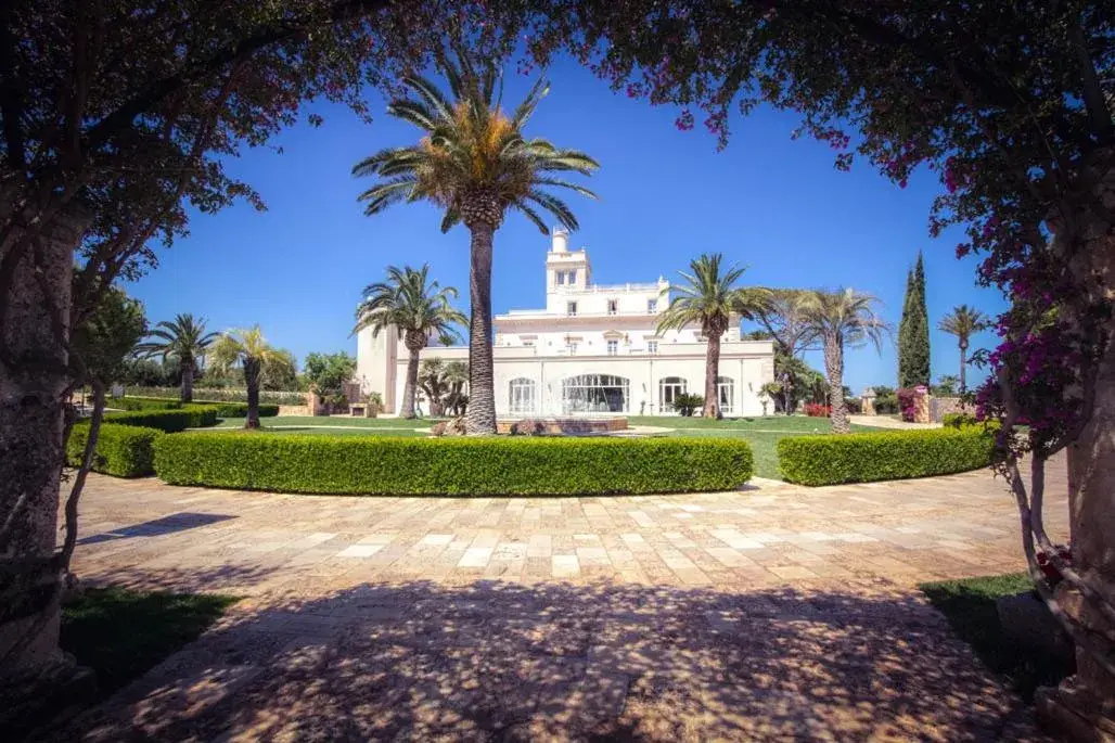 Property Building in San Tommaso Hotel