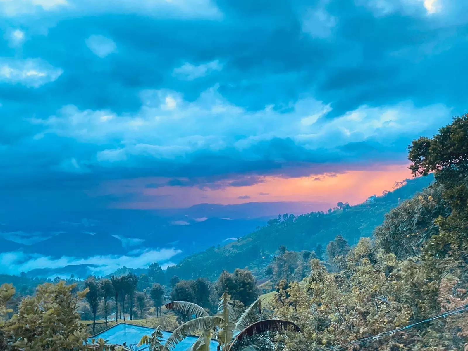 Day in Srilak View Holiday Inn