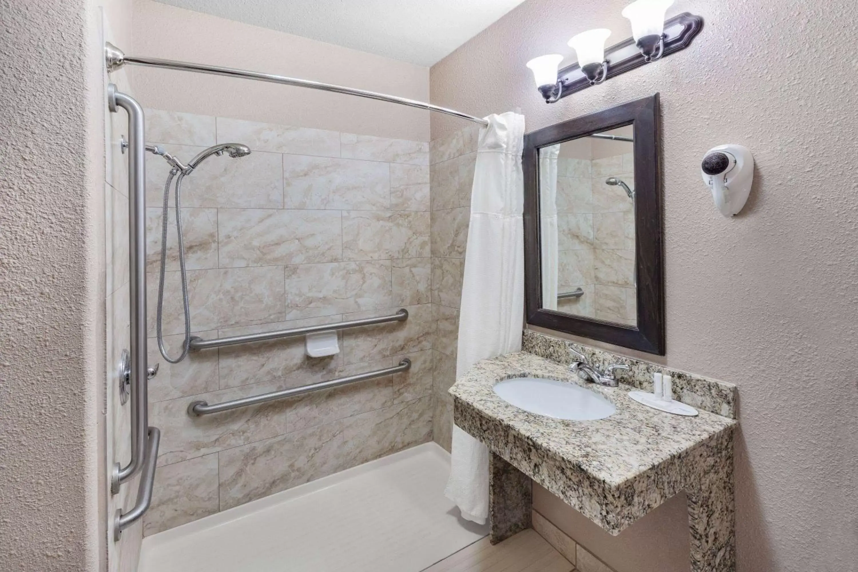 Shower, Bathroom in Baymont by Wyndham Cuero