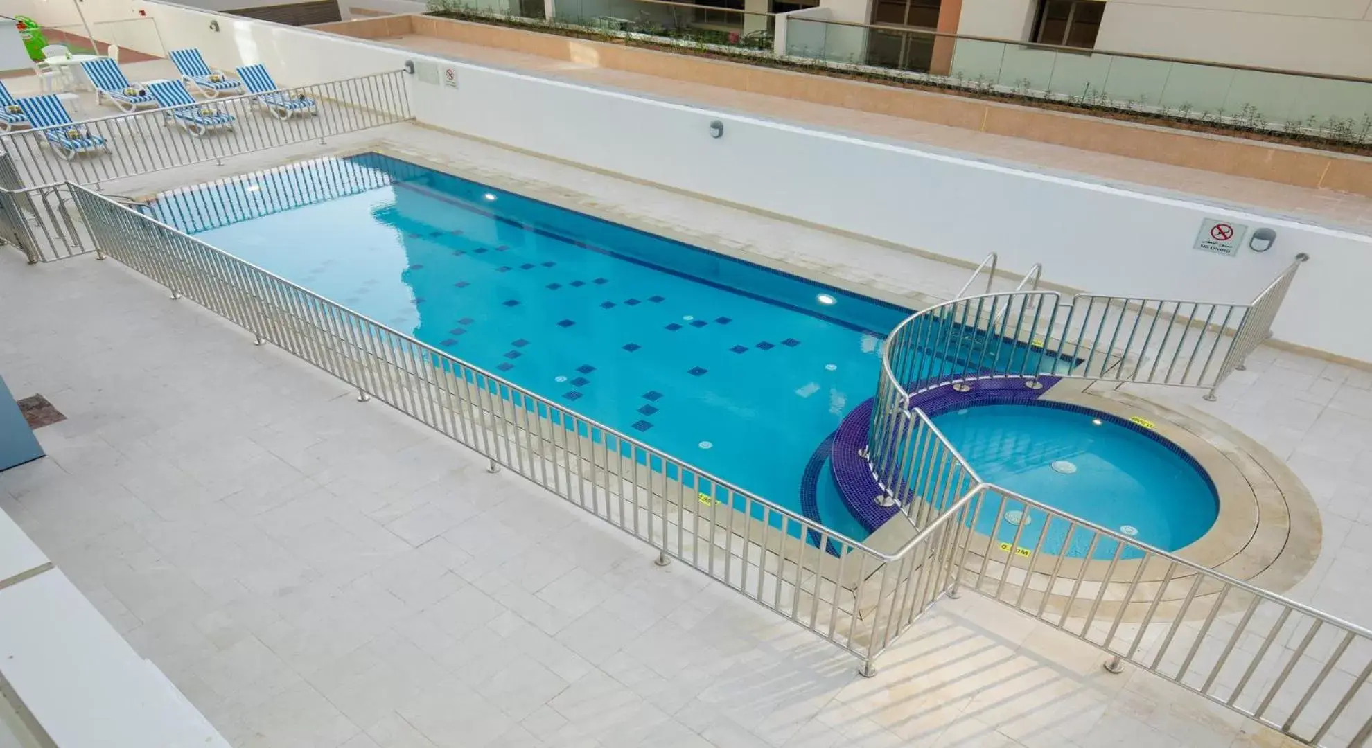 Swimming Pool in Rose Executive Hotel - DWTC