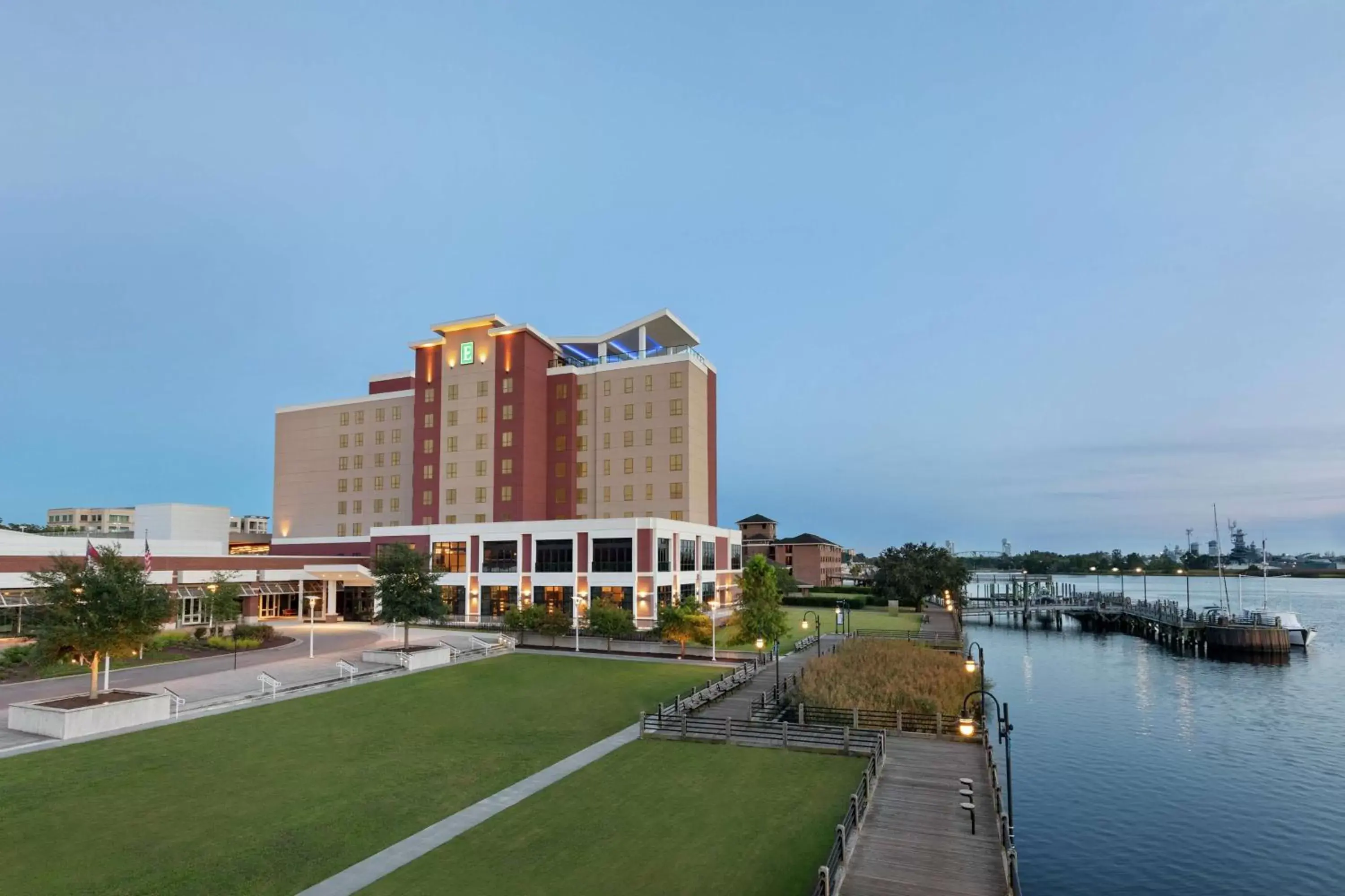 Property building in Embassy Suites By Hilton Wilmington Riverfront Property building in Embassy Suites By Hilton Wilmington Riverfront