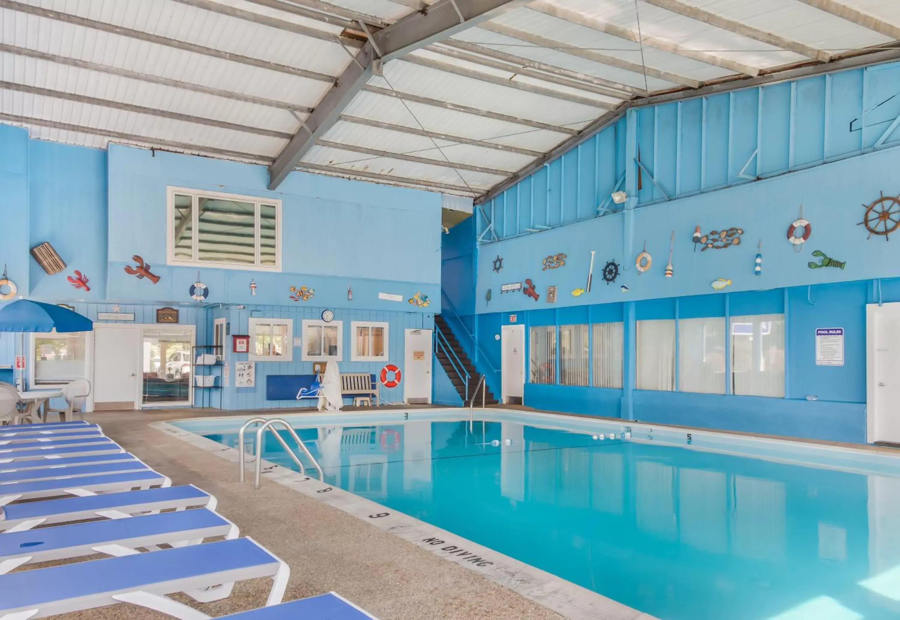Swimming Pool in America's Best Value Inn & Suites/Hyannis