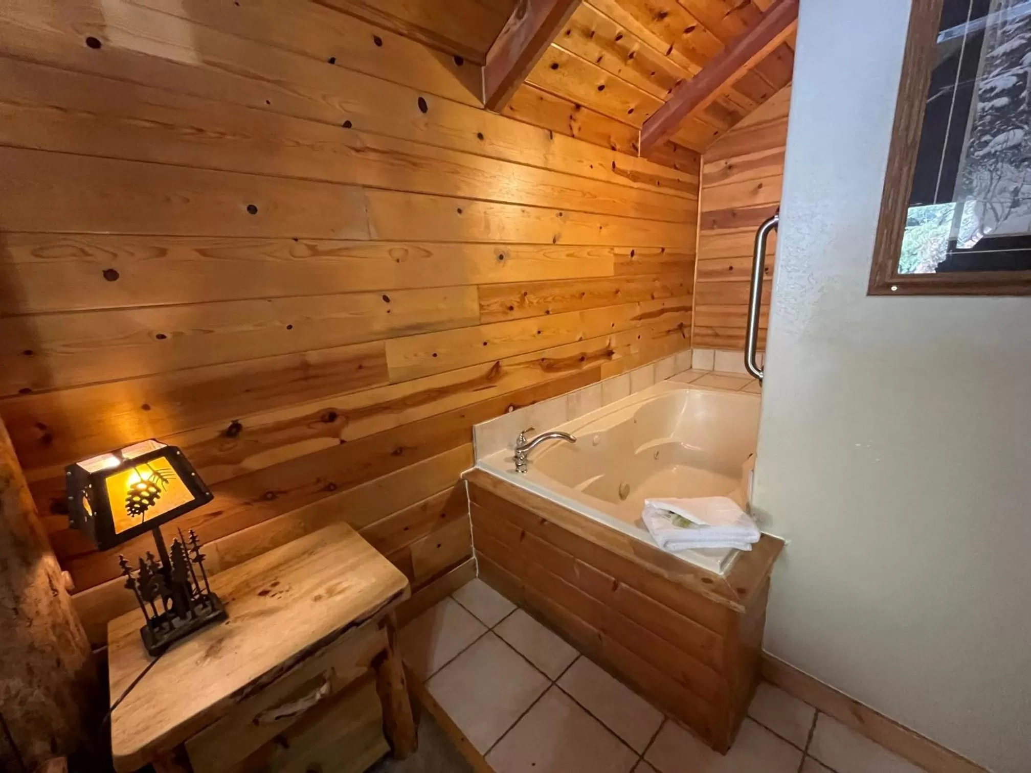 Bathroom in Alaskan Inn and Spa