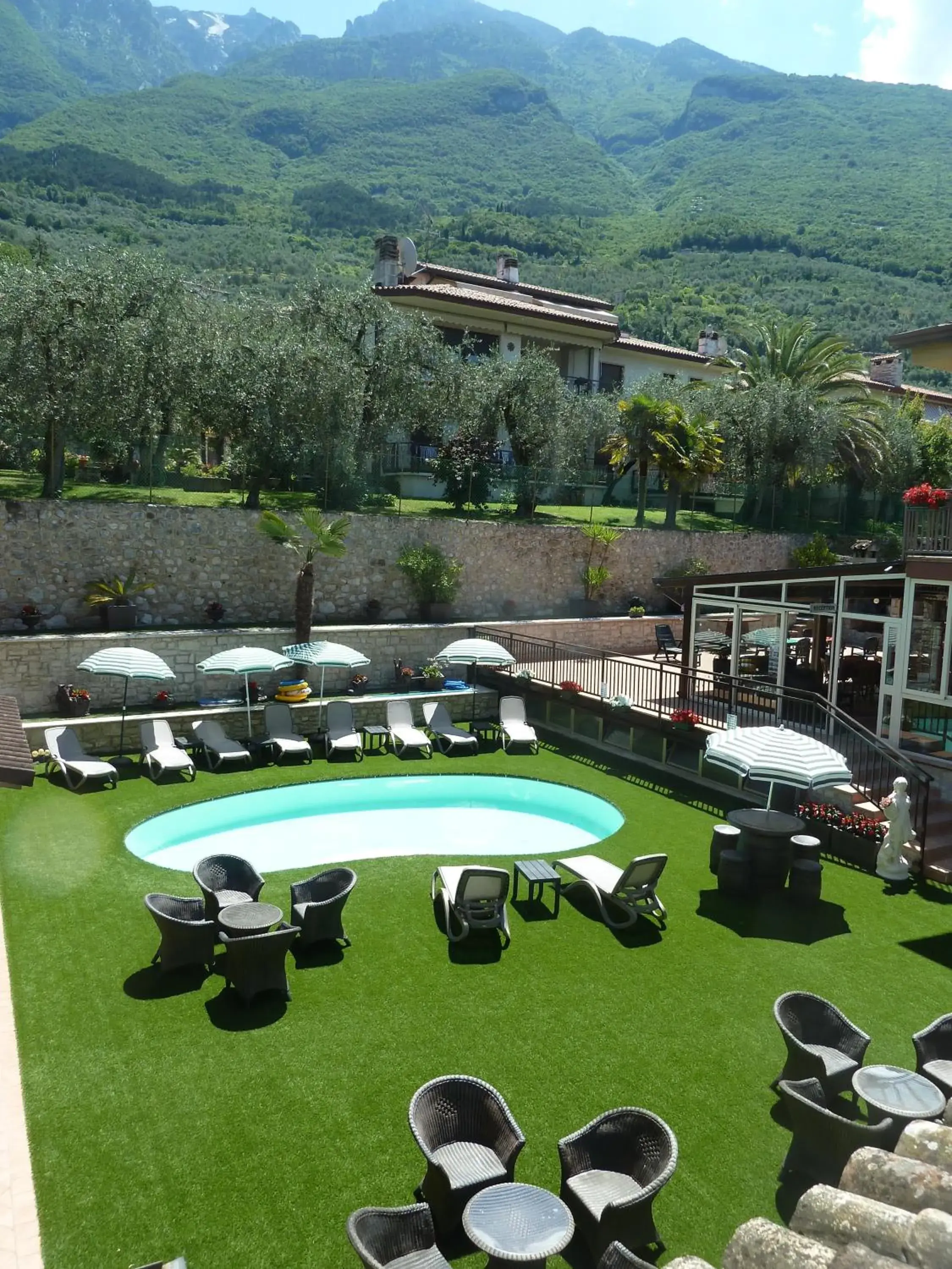 Garden, Pool View in Albergo Casa Este