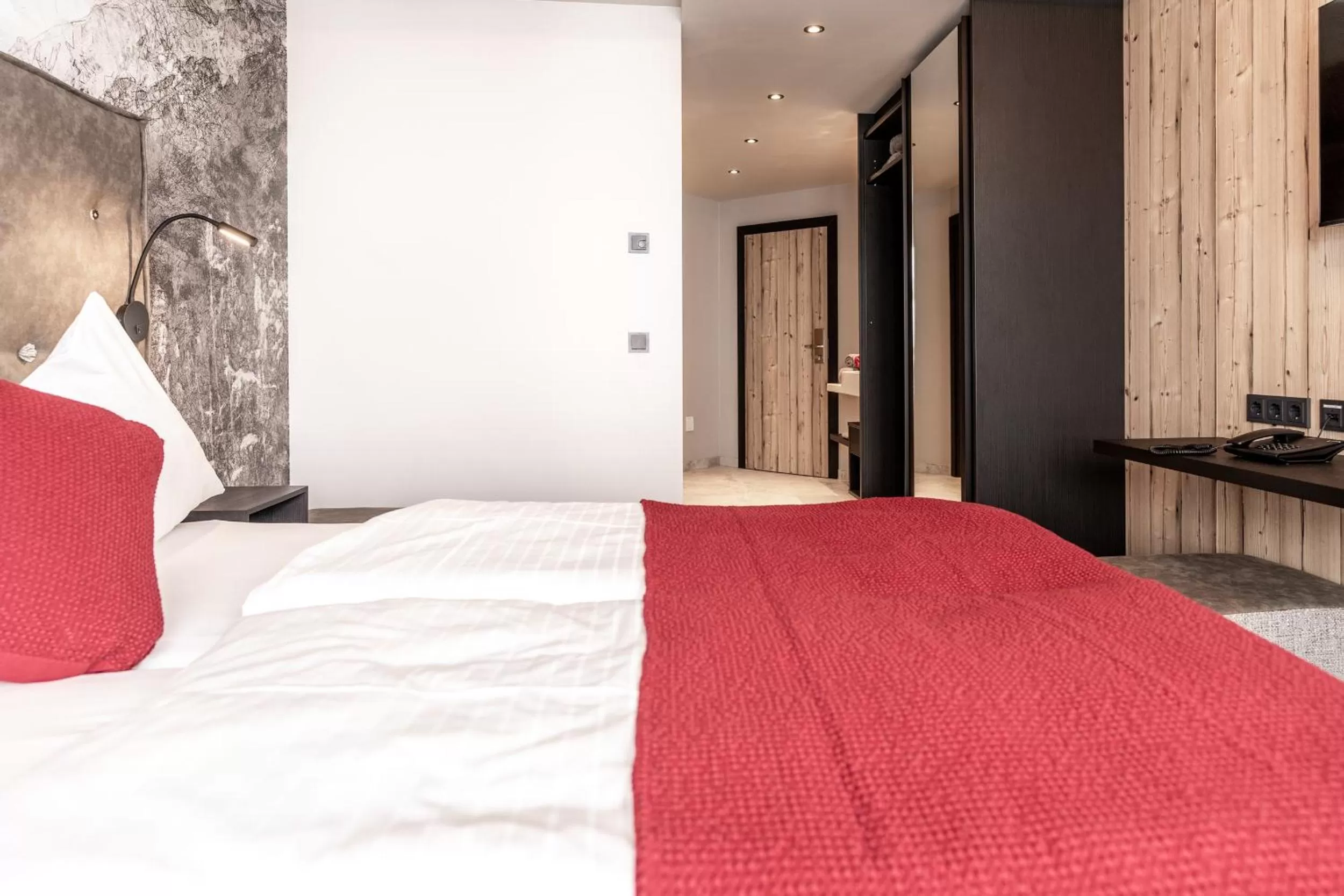 Bed in Hotel Astrid - Ski In - Ski Out