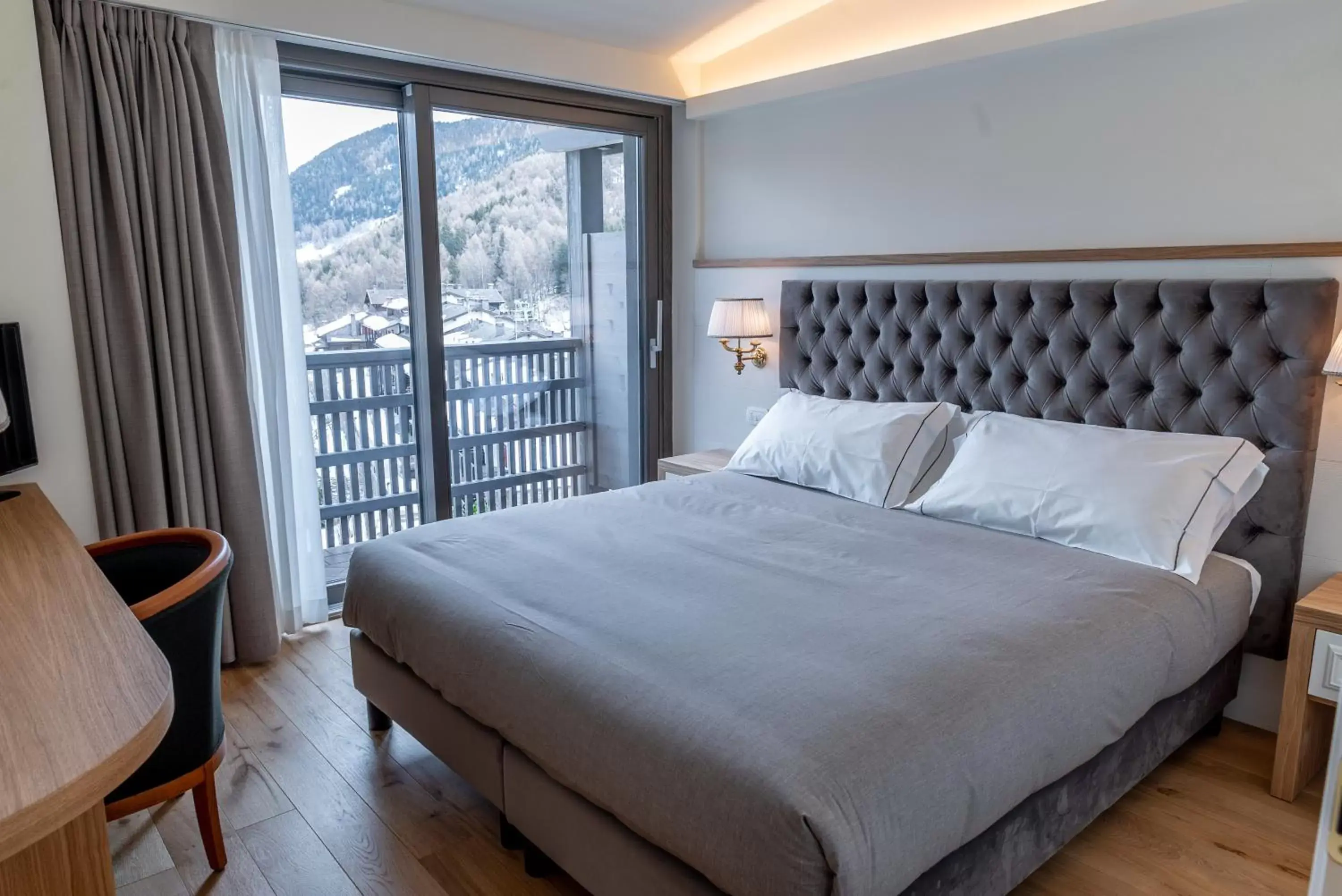 Bedroom, Bed in Cristallo Club