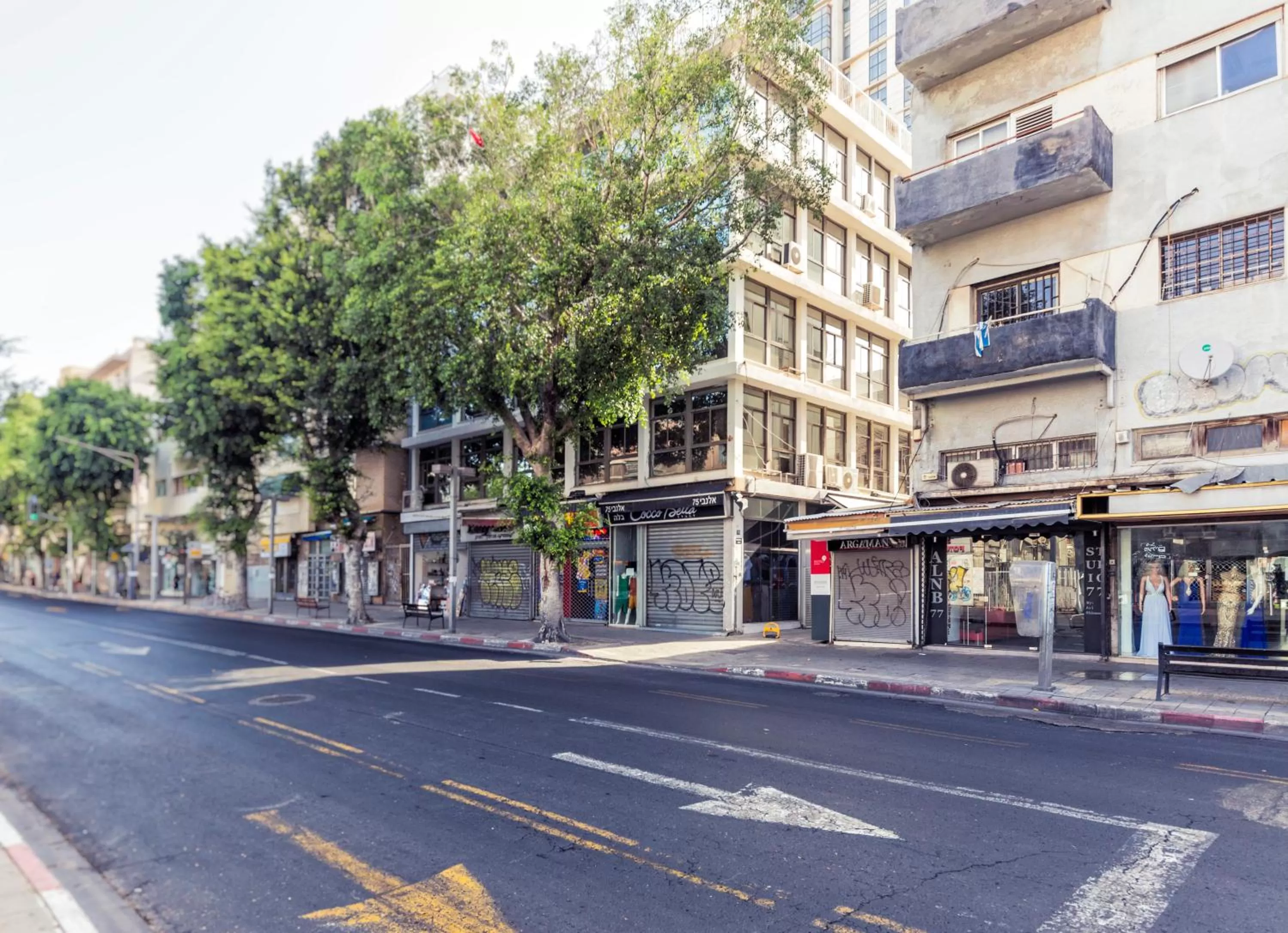 Property building in Hotel 75 by Prima Hotels