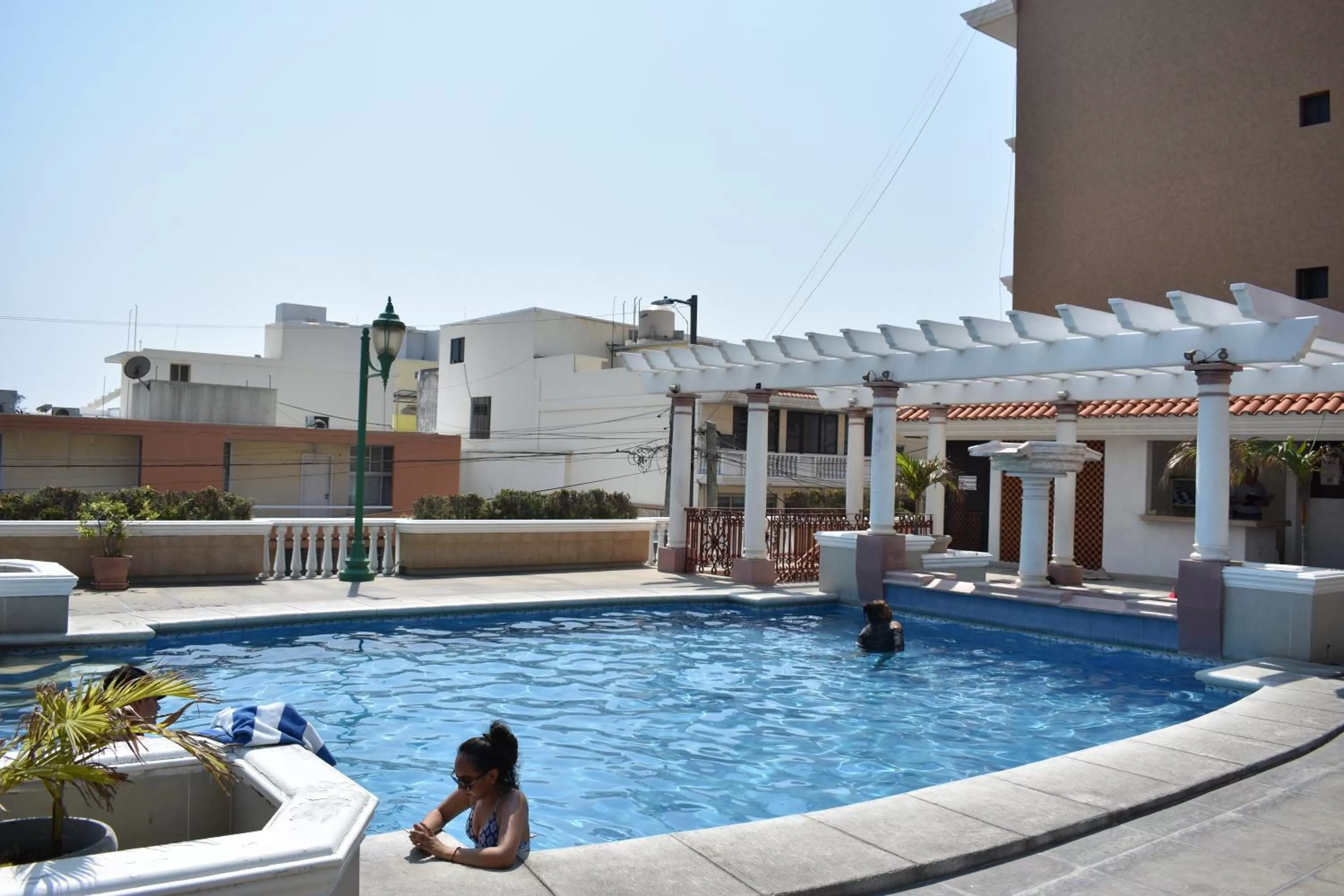 Swimming pool in Hotel Baluarte