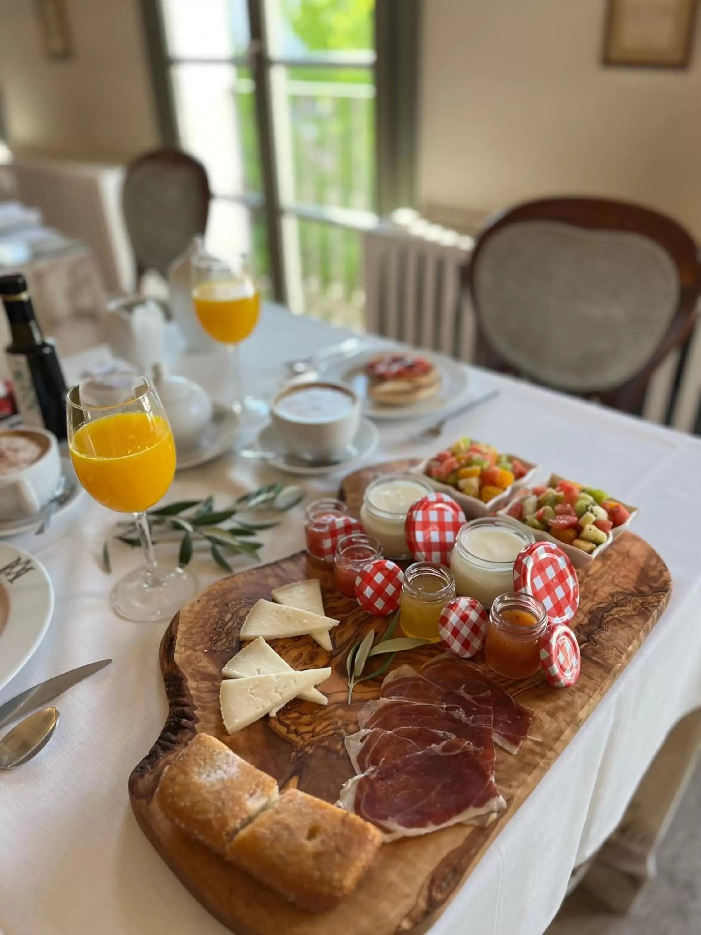 Breakfast in Hotel Boutique Molino del Arco