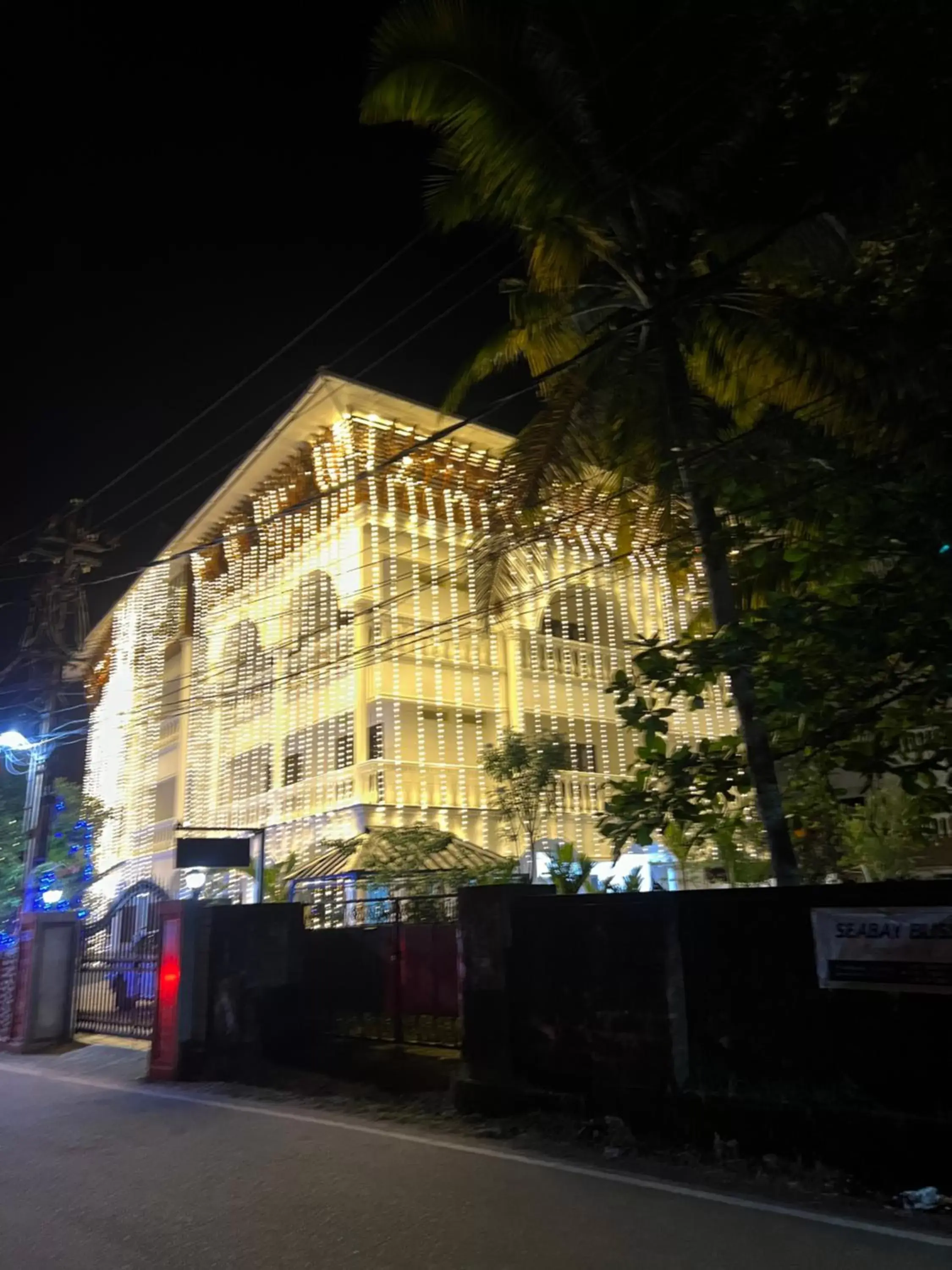 Property building in Sajjoys Property building in Sajjoys