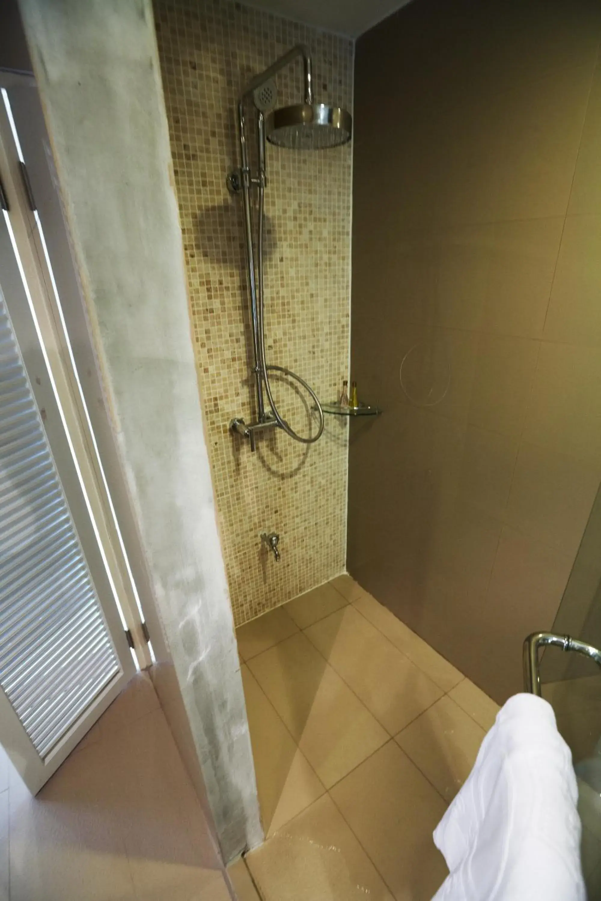 Shower, Bathroom in The Phoenix Hotel Bangkok - Suvarnabhumi Airport
