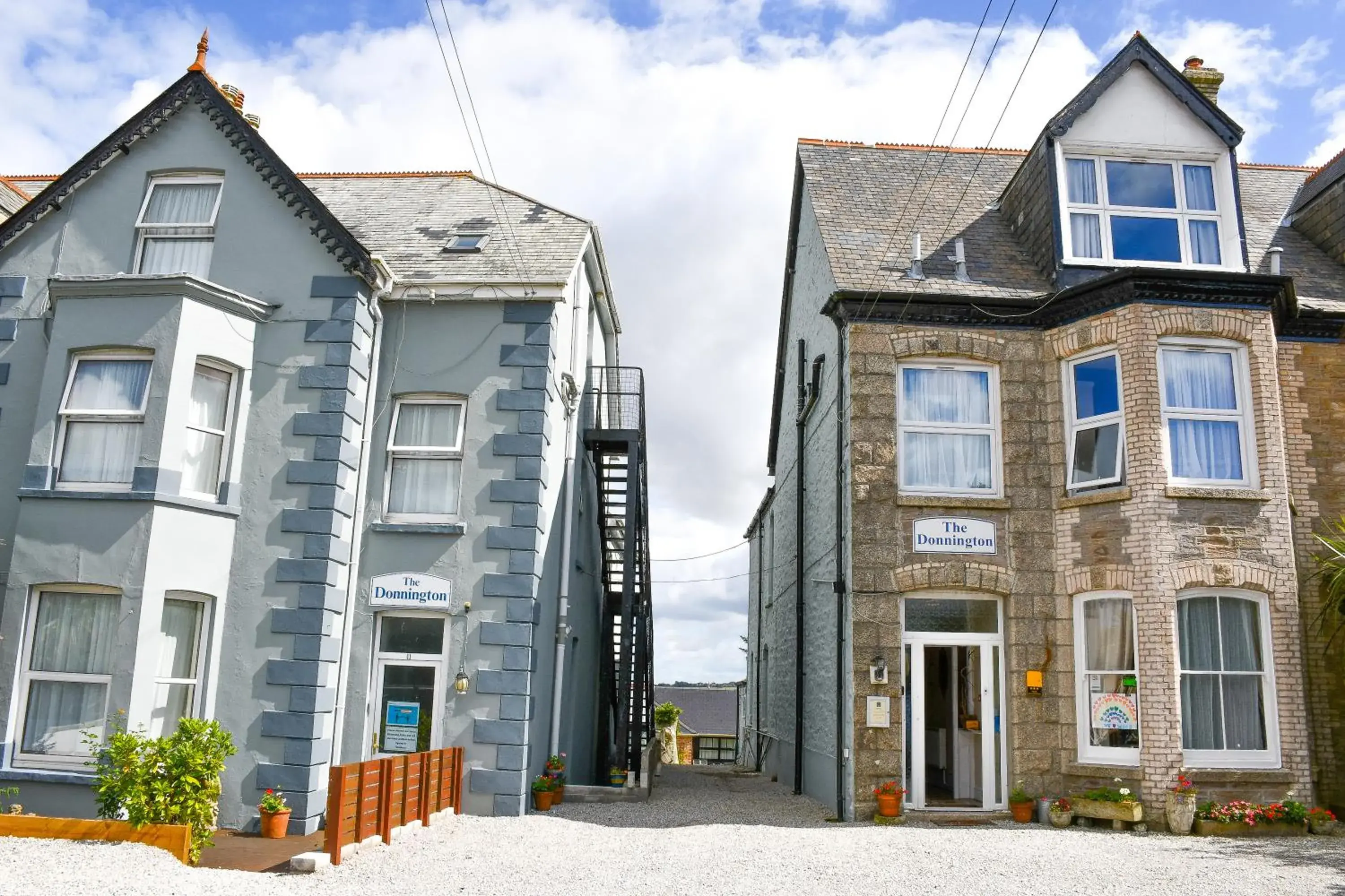 Facade/entrance, Property Building in Donnington Guesthouse