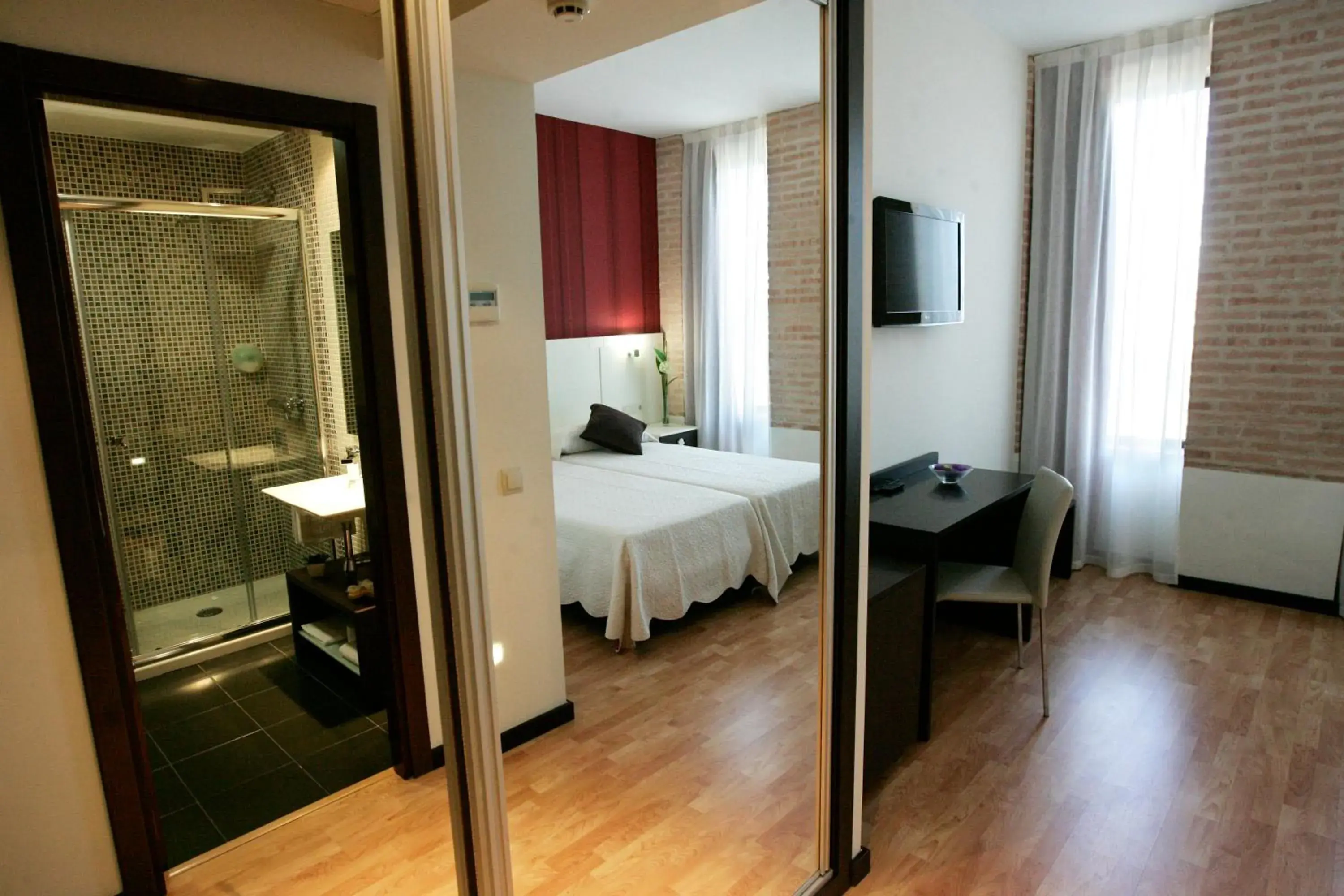 Photo of the whole room, Bed in Hotel la Bastida