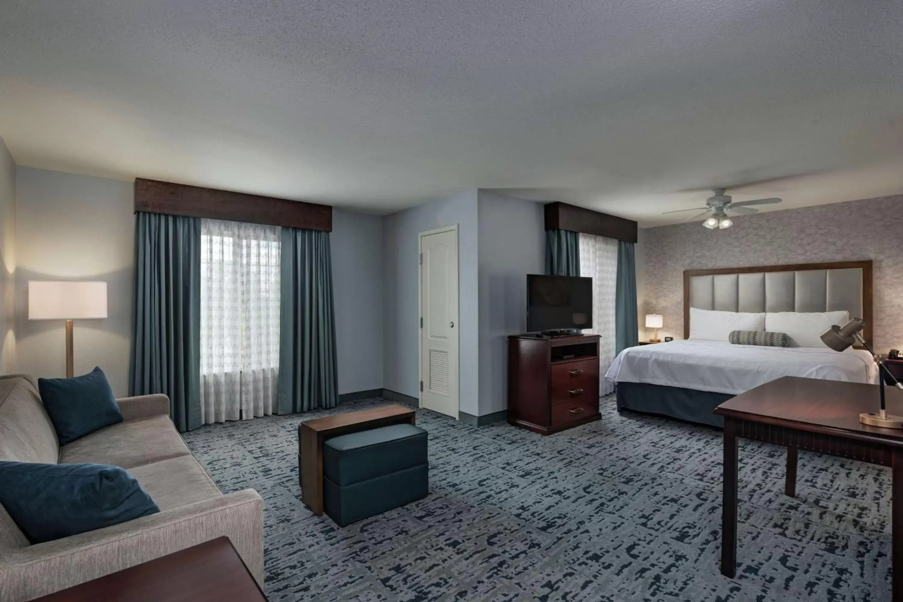 Bedroom in Homewood Suites by Hilton Fort Collins