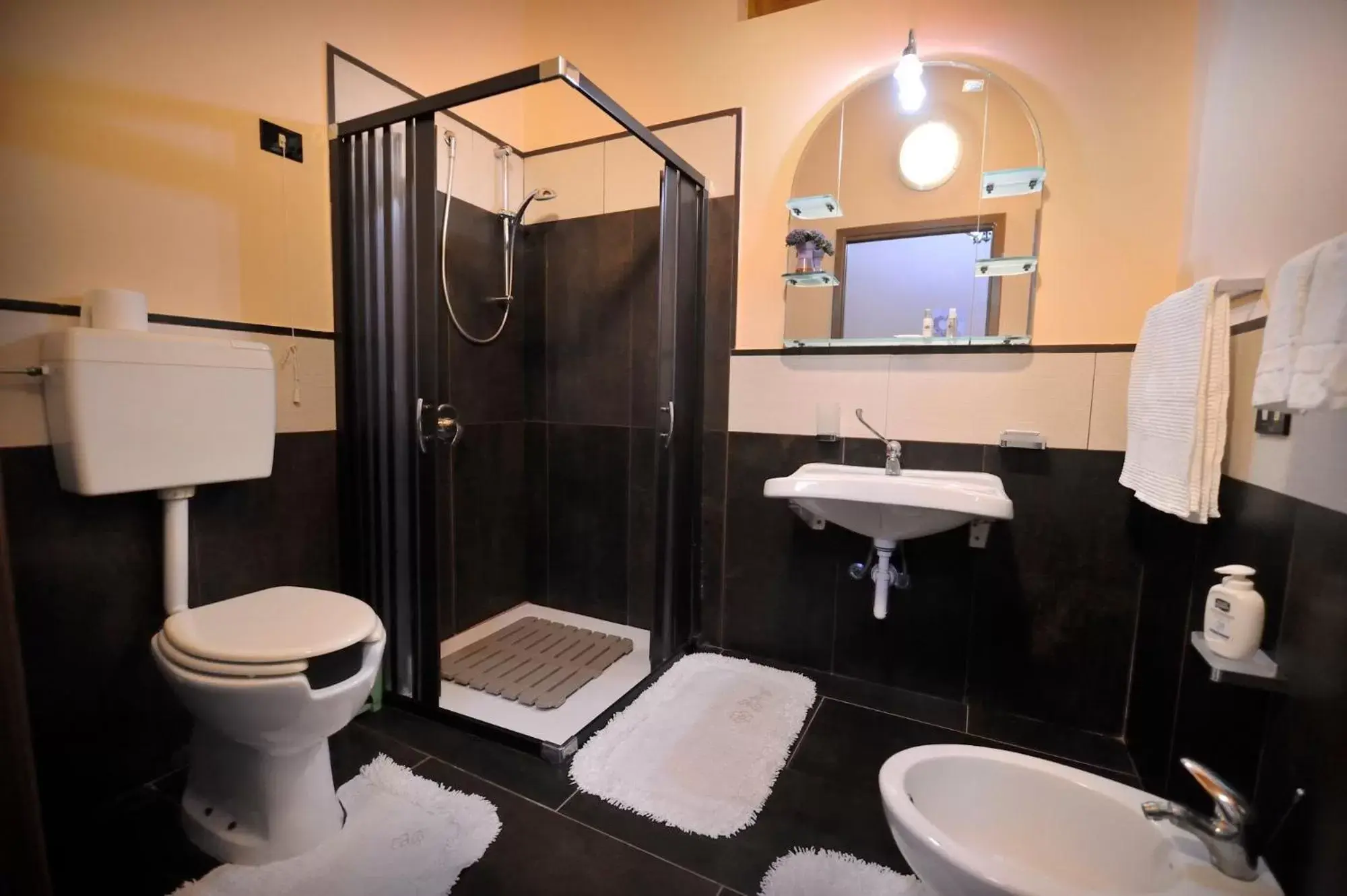 Bathroom in Hotel Piccolo