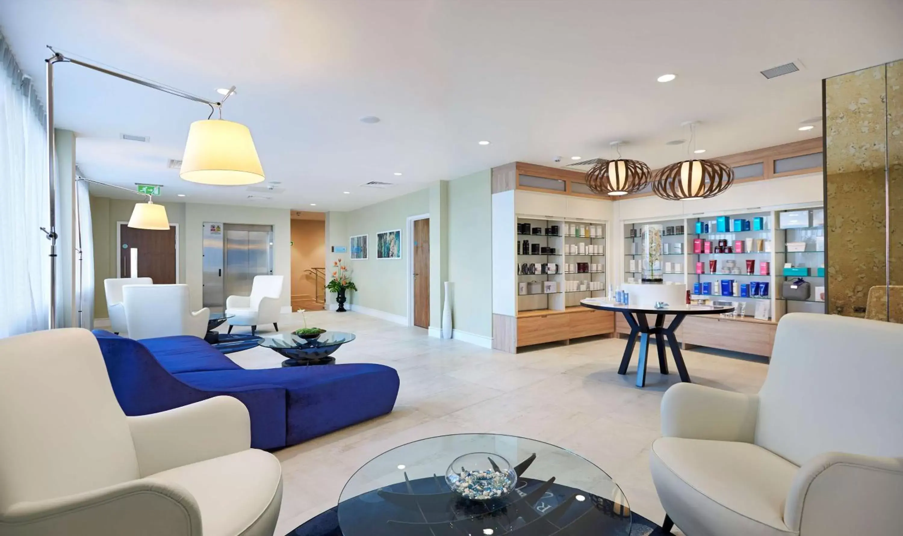 Lounge or bar in Hilton Southampton - Utilita Bowl Lounge or bar in Hilton Southampton - Utilita Bowl