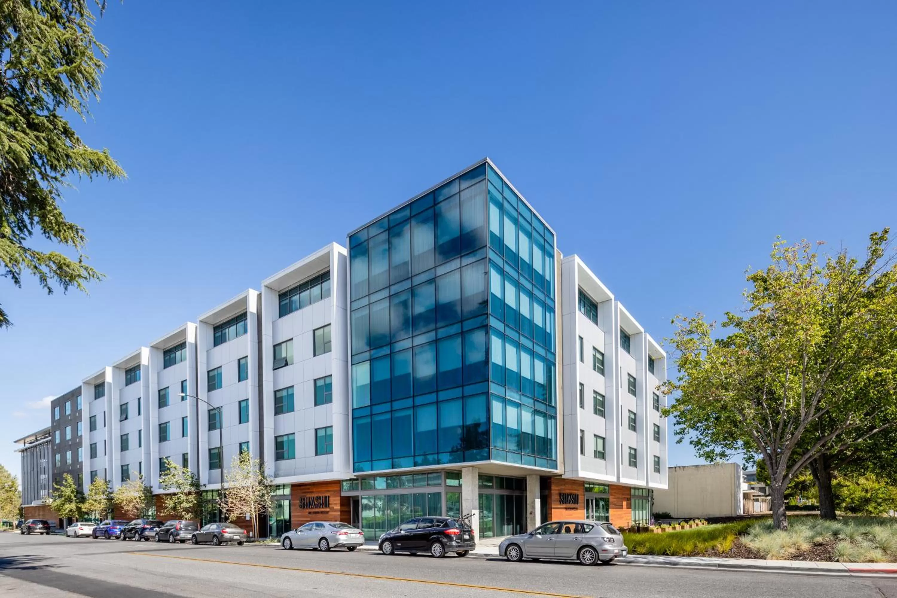 Property building in Shashi Hotel Mountain View Palo Alto