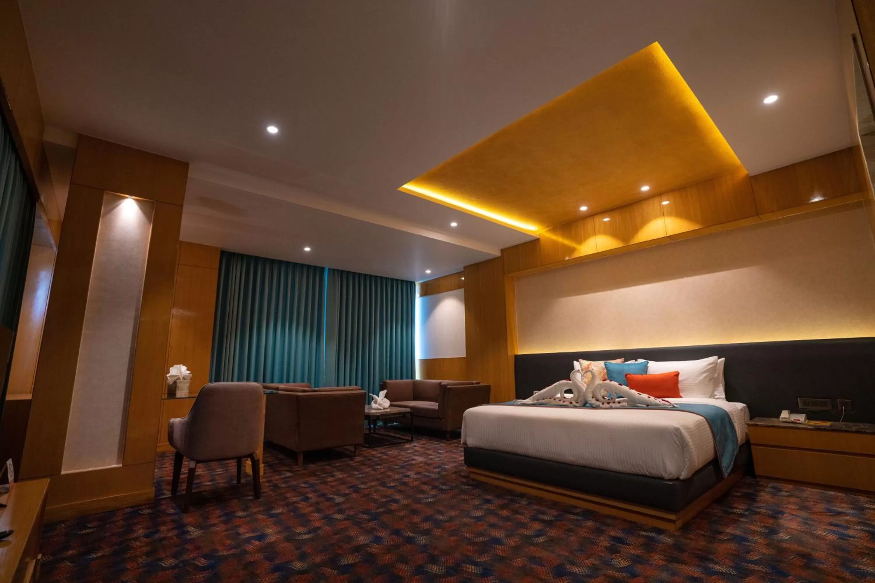 Bedroom, Bed in Ramada Plaza by Wyndham Jammu Vijaypur