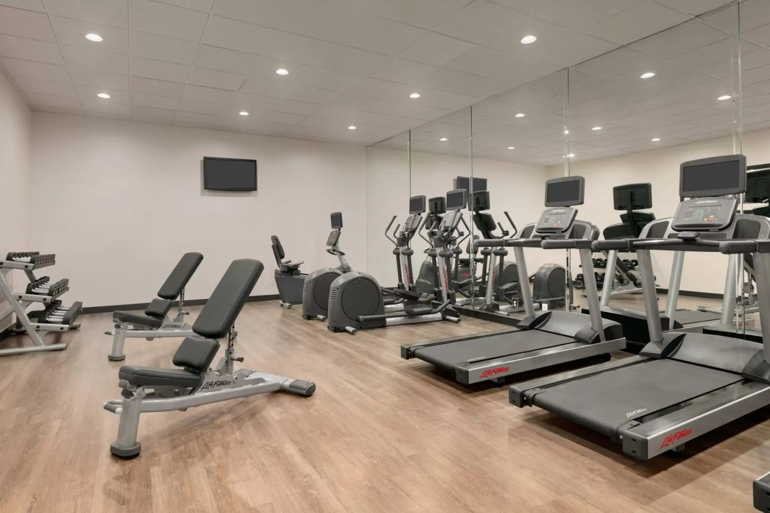Fitness centre/facilities, Fitness Center/Facilities in Holiday Inn Express Hotel & Suites Norfolk Airport, an IHG Hotel