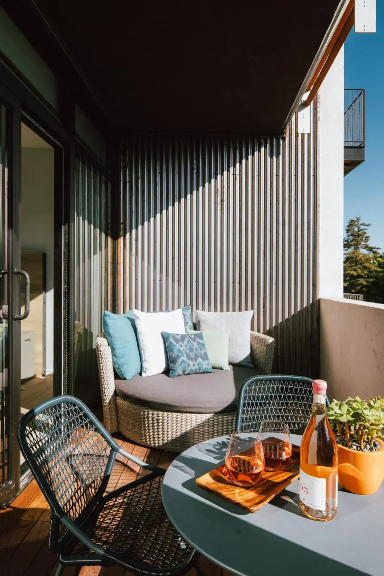 Seating Area in Hotel San Luis Obispo