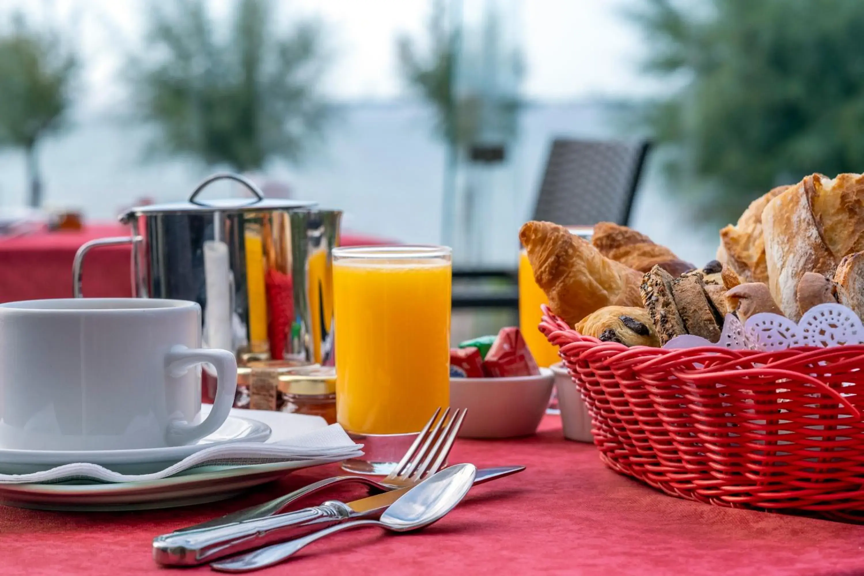 Breakfast in Family Golf Hotel