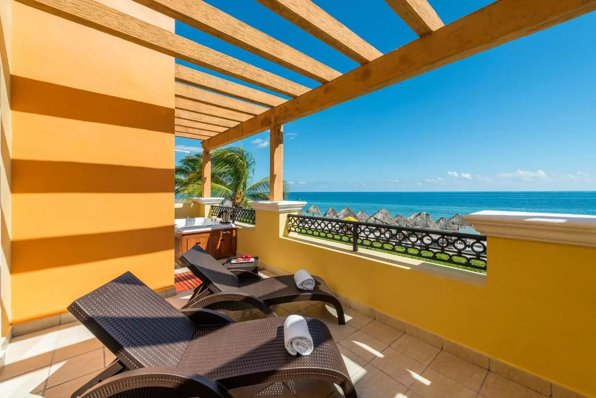 Balcony/Terrace in Ocean Coral & Turquesa All Inclusive