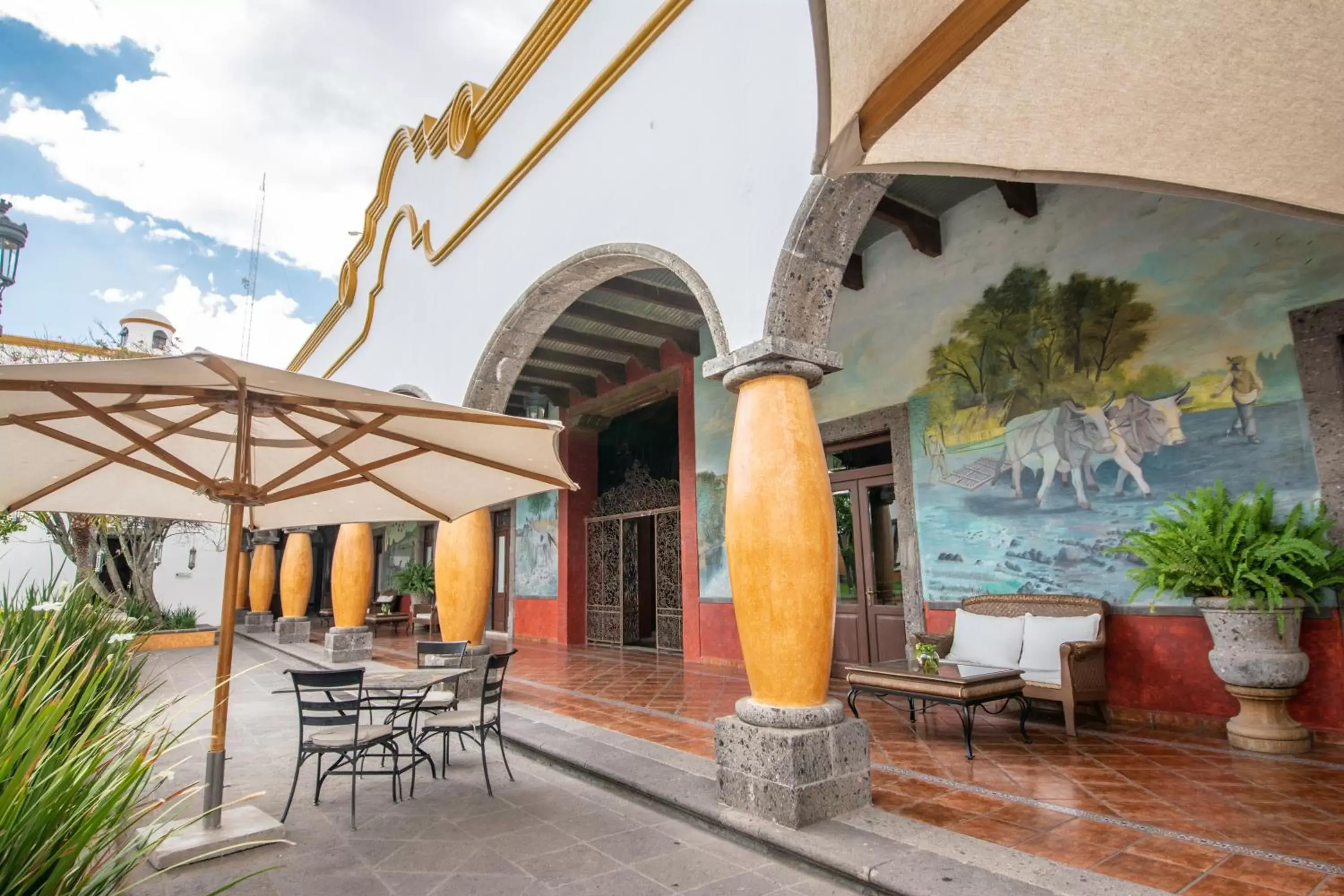 Property building, Patio/Outdoor Area in Hotel Hacienda la Venta