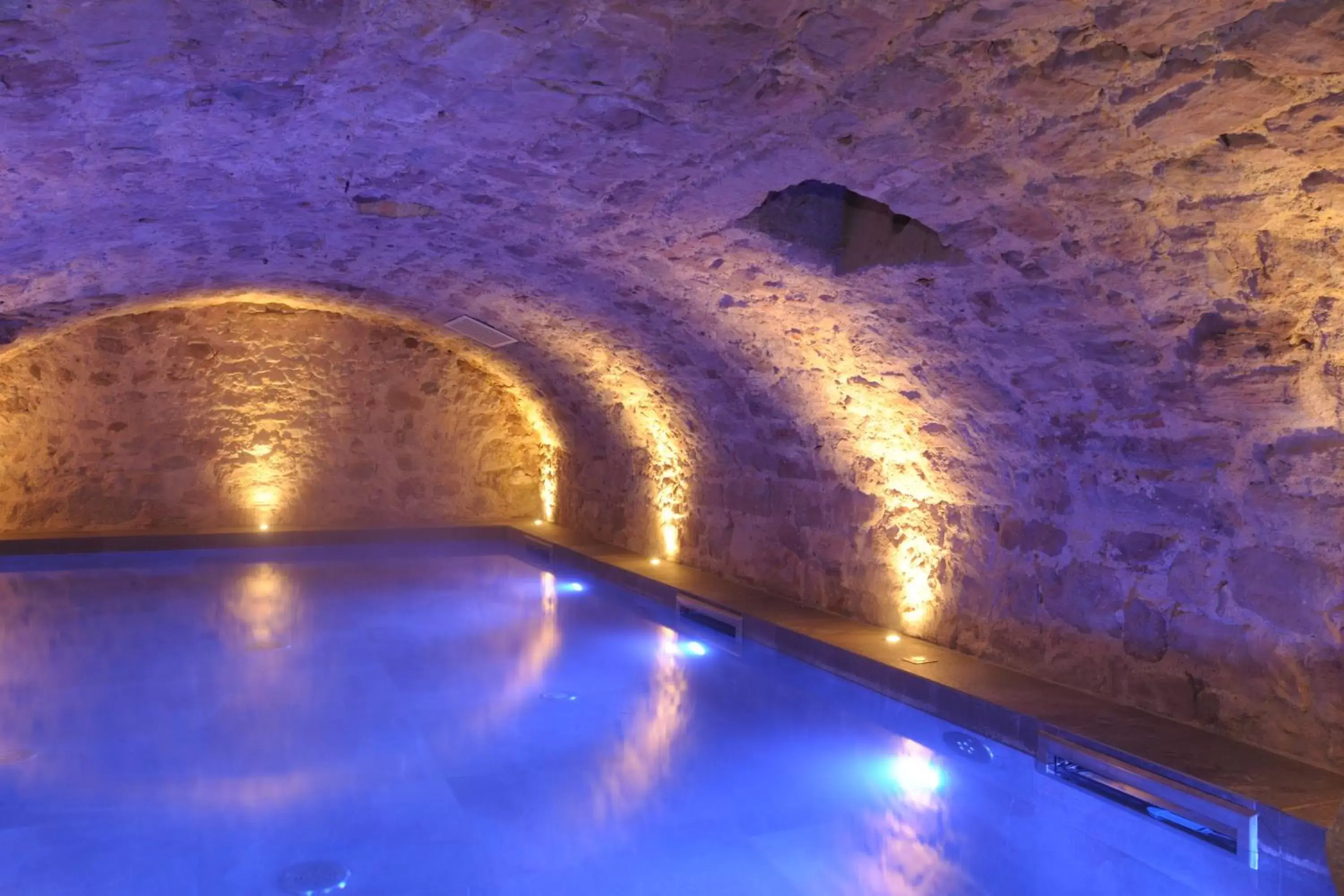 Hot Spring Bath, Swimming Pool in 5 Terres Hôtel & Spa Barr - MGallery Hotel Collection