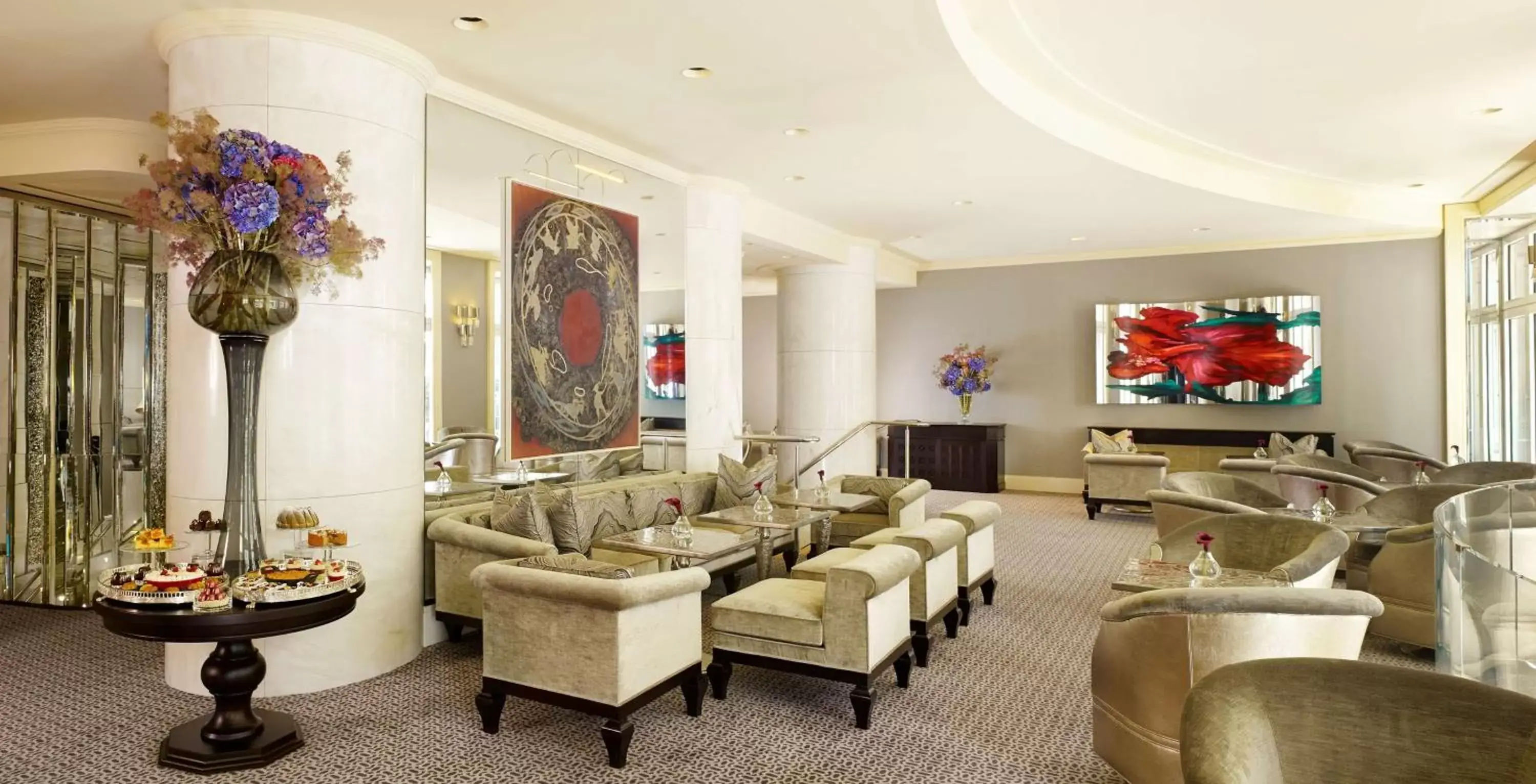 Lounge or bar in Park Hyatt Vienna Lounge or bar in Park Hyatt Vienna