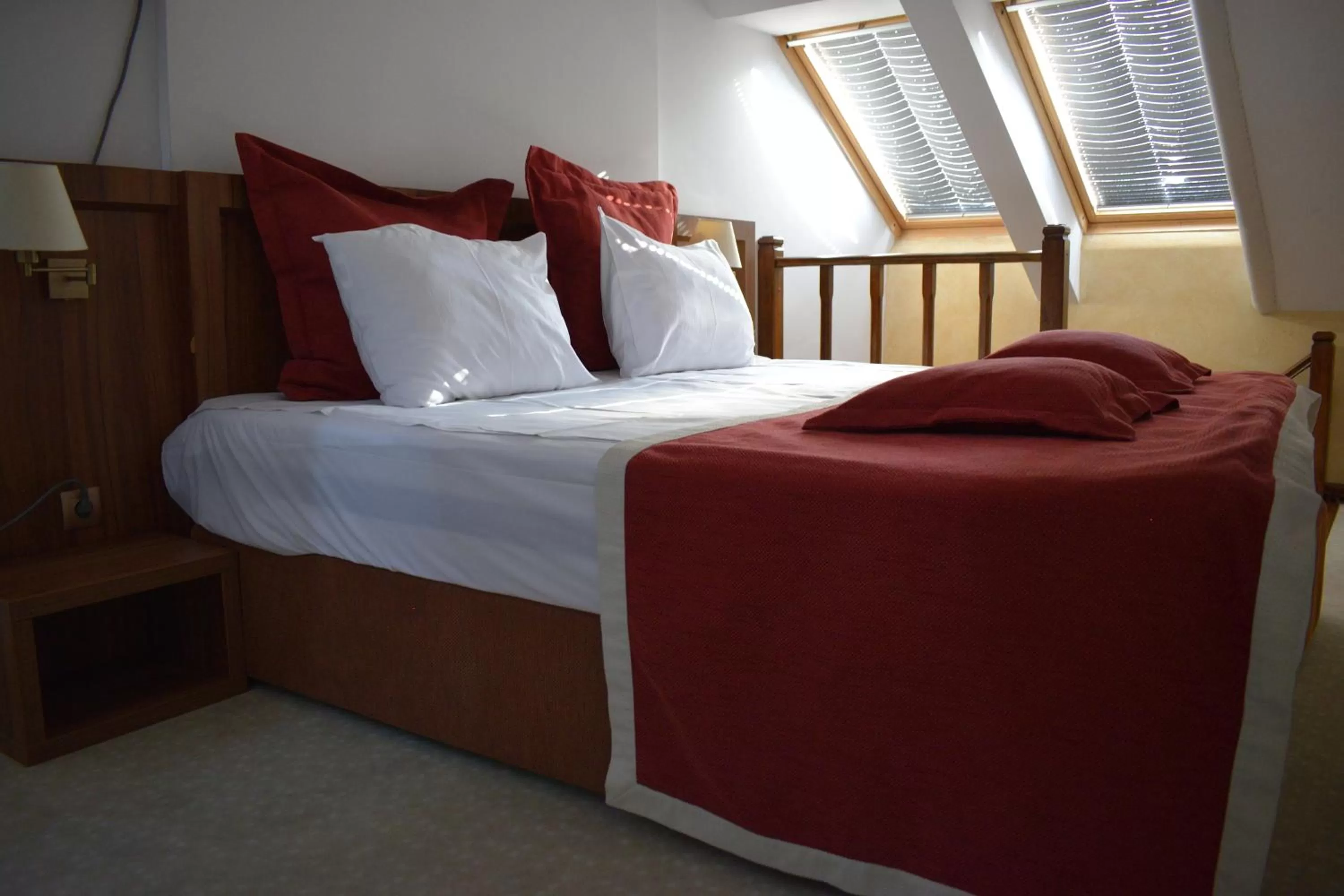 Shower, Bed in Hotel Gott