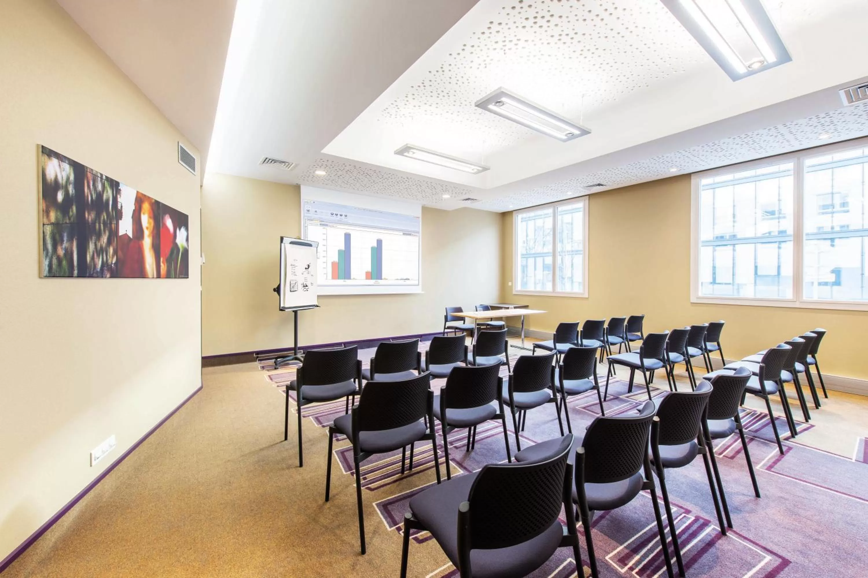 Business facilities in Spark by Hilton Lyon Ouest