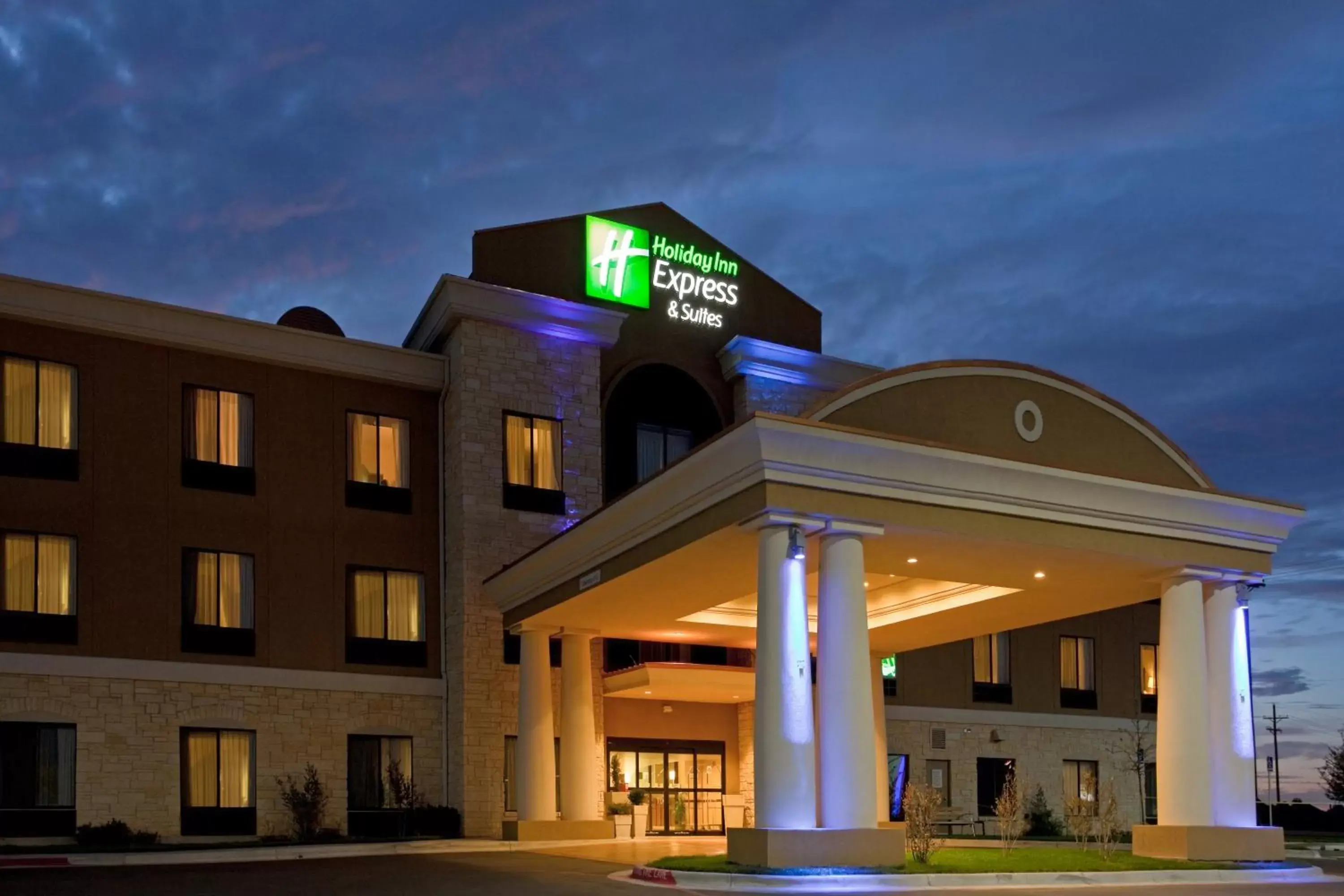 Property Building in Holiday Inn Express Hotel & Suites Amarillo South, an IHG Hotel