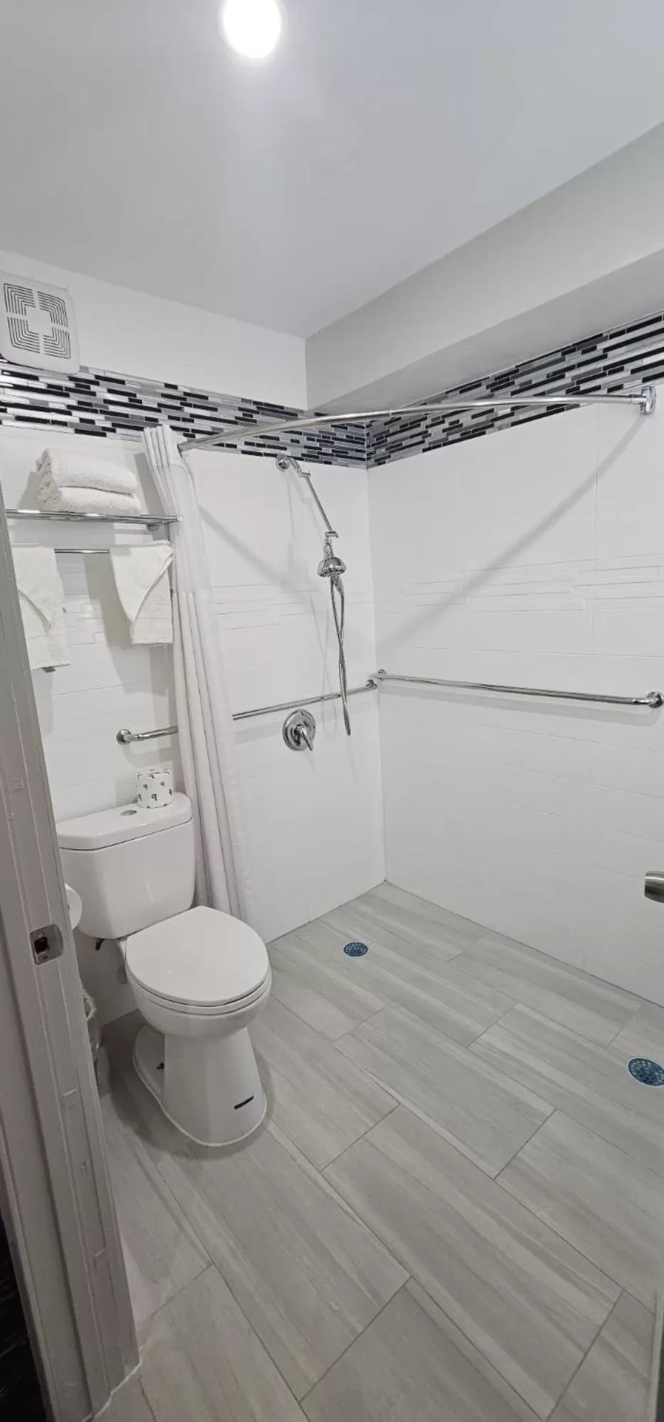 Shower in Days Inn by Wyndham Indianapolis East Post Road