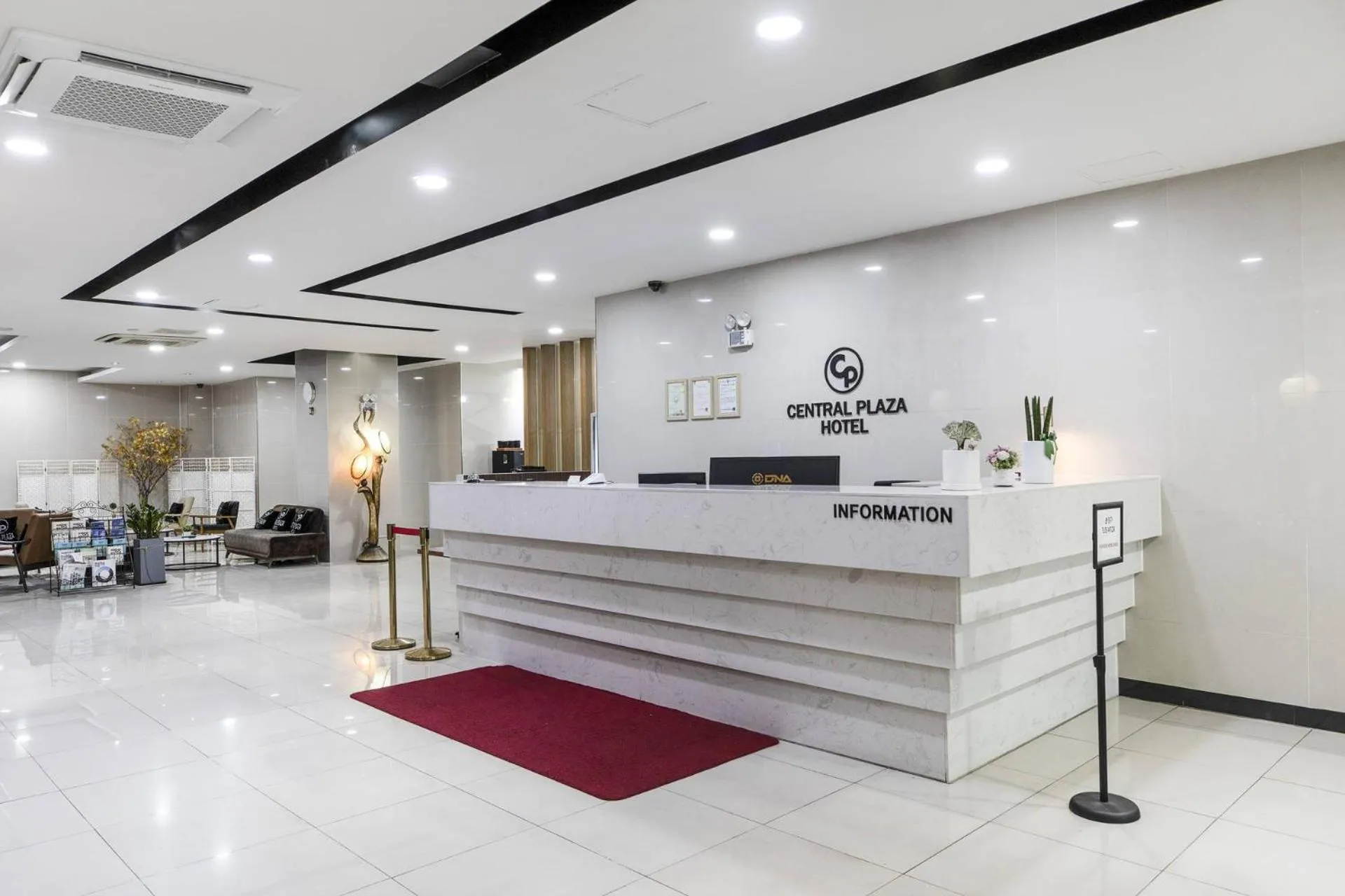 Lobby or reception, Lobby/Reception in Central Plaza Hotel