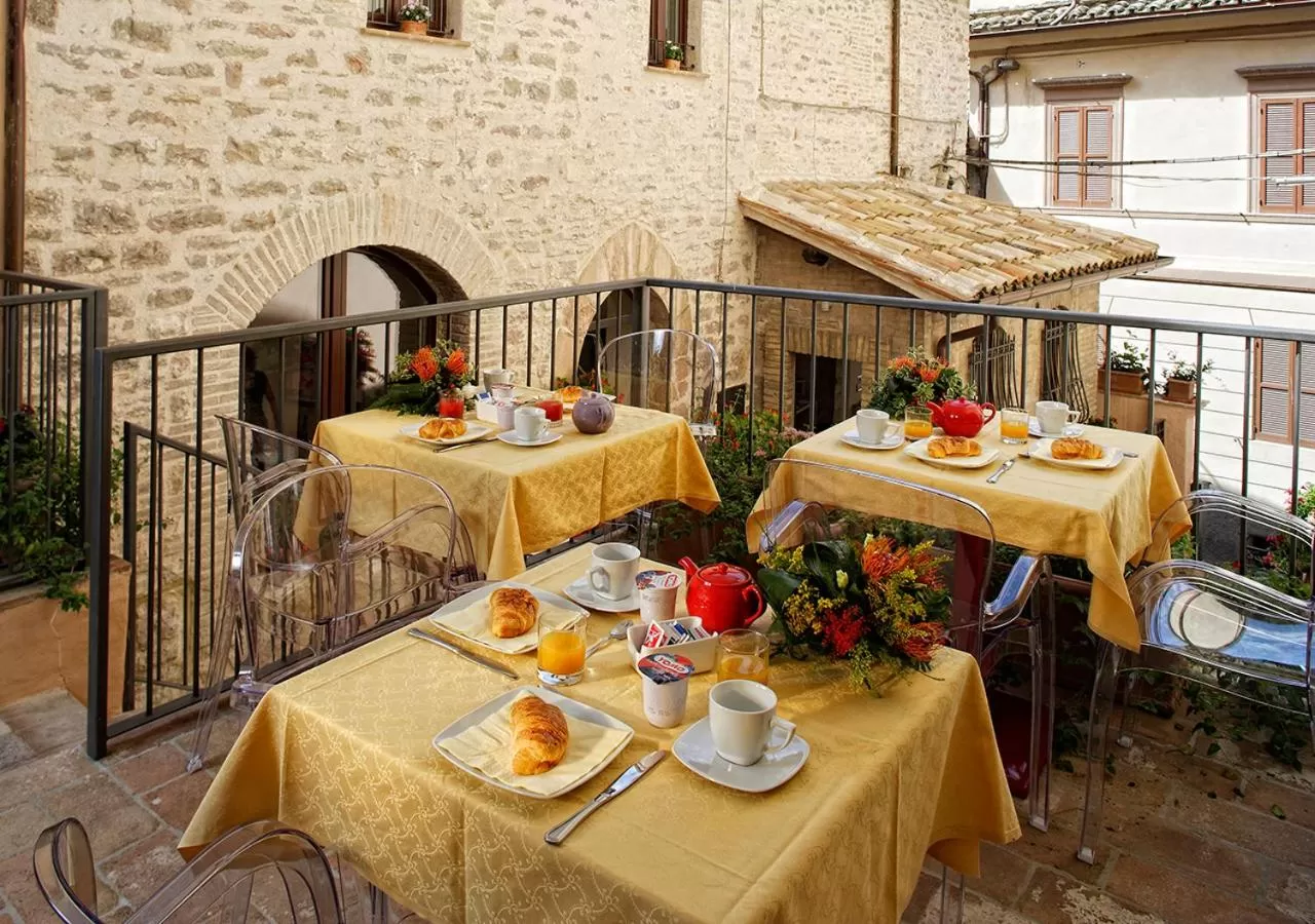 Food and drinks in Hotel Sorella Luna