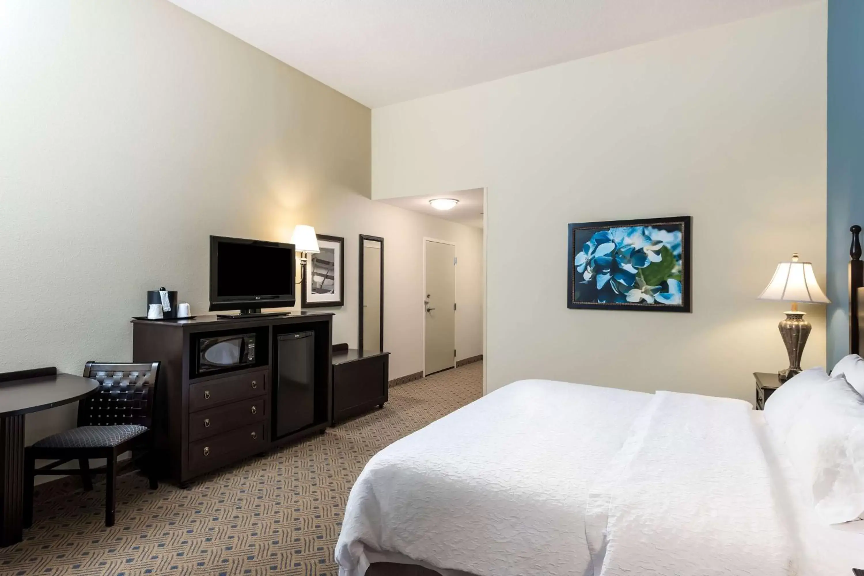 Bedroom, Bed in Hampton Inn Murrells Inlet/Myrtle Beach Area