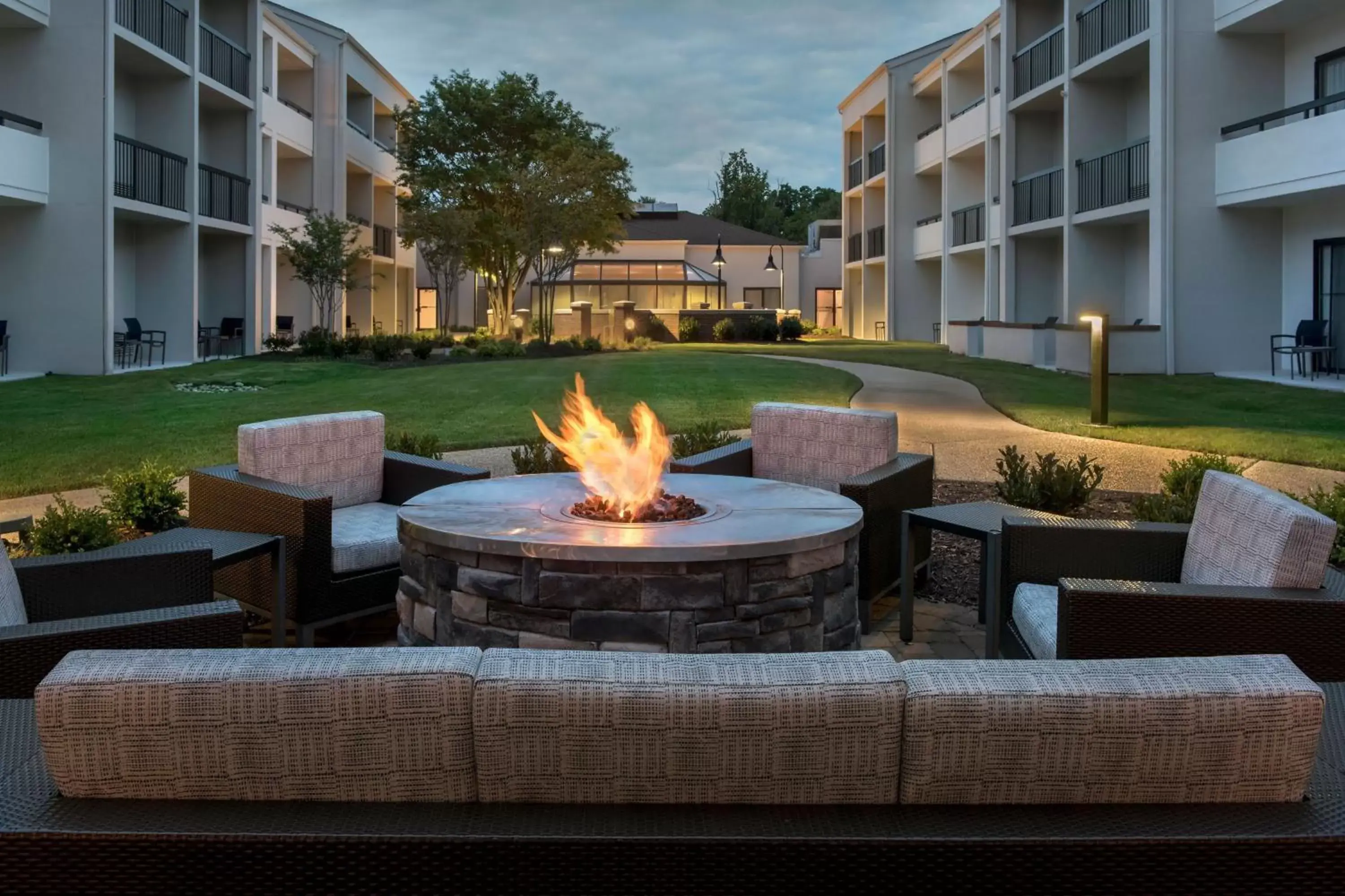 Property building in Courtyard by Marriott Annapolis