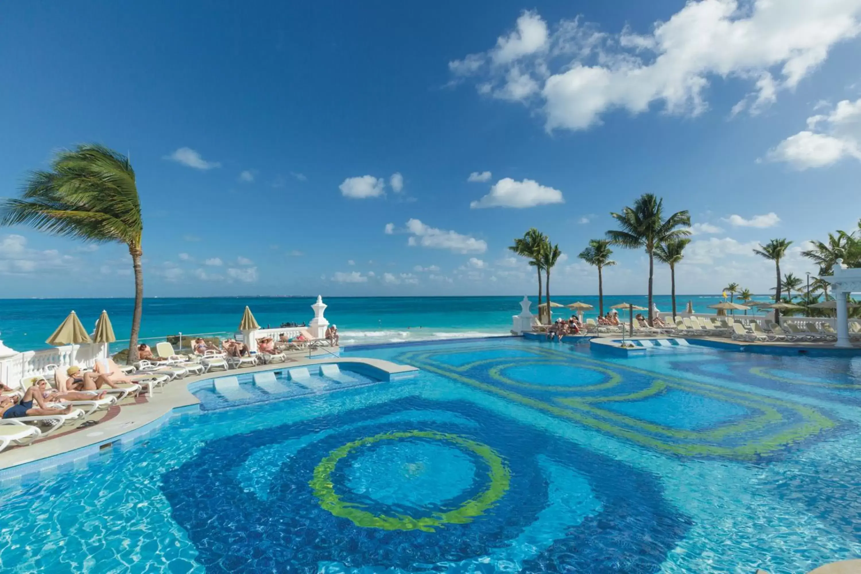 Swimming Pool in Riu Palace Las Americas - All Inclusive - Adults Only