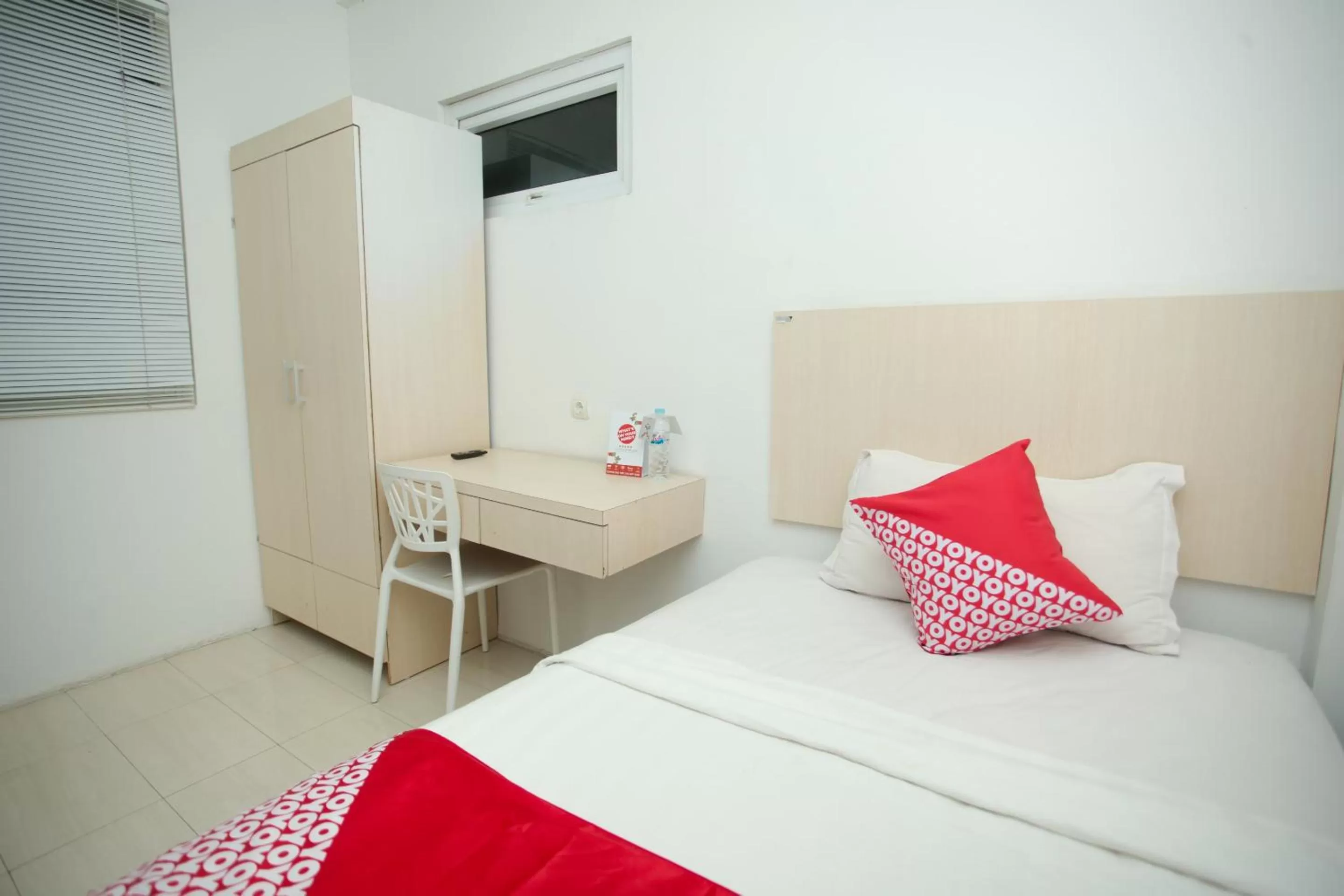 Bedroom, Bed in Hotel O Lapan Lapan