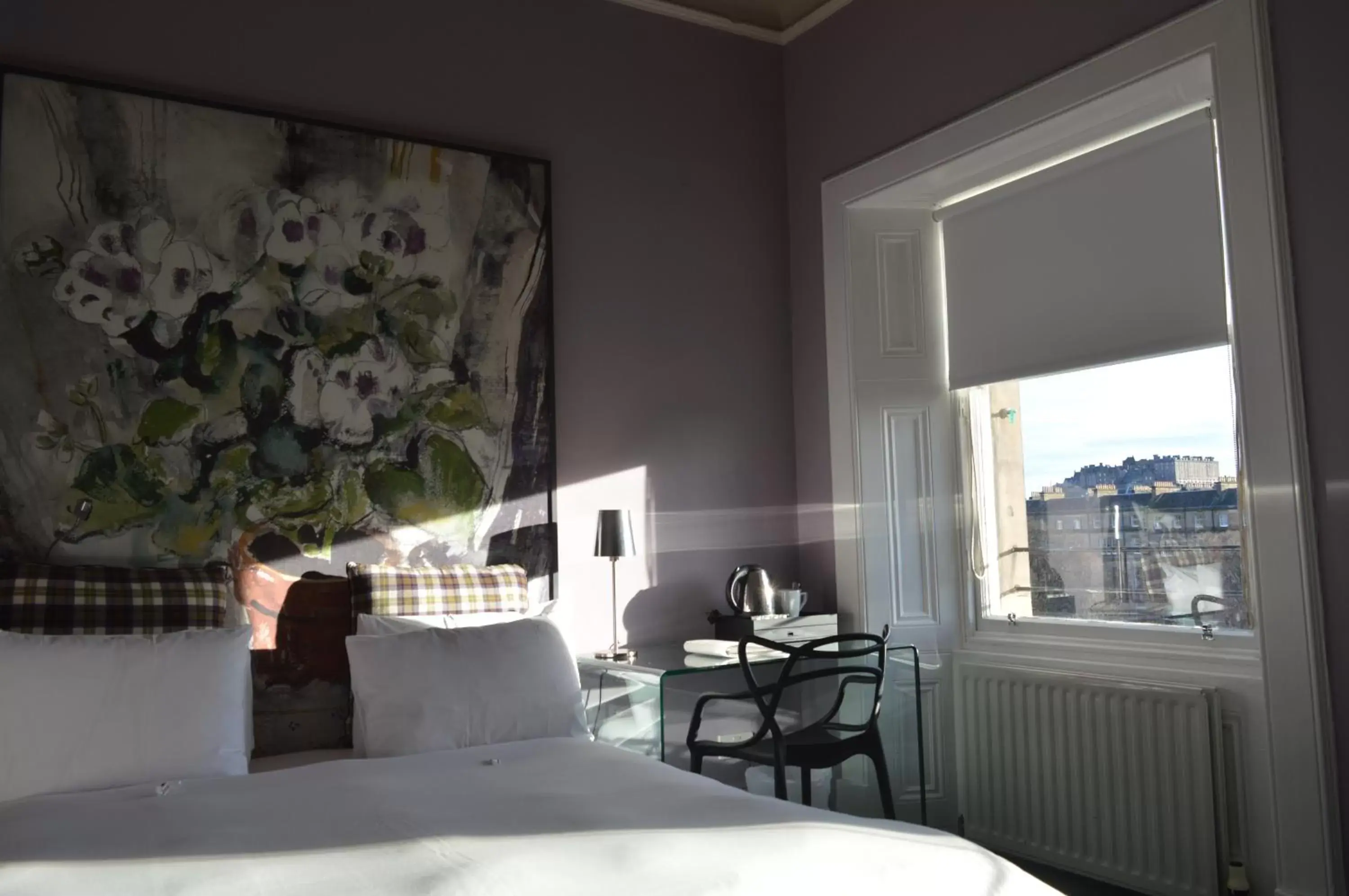 Day in B+B Edinburgh