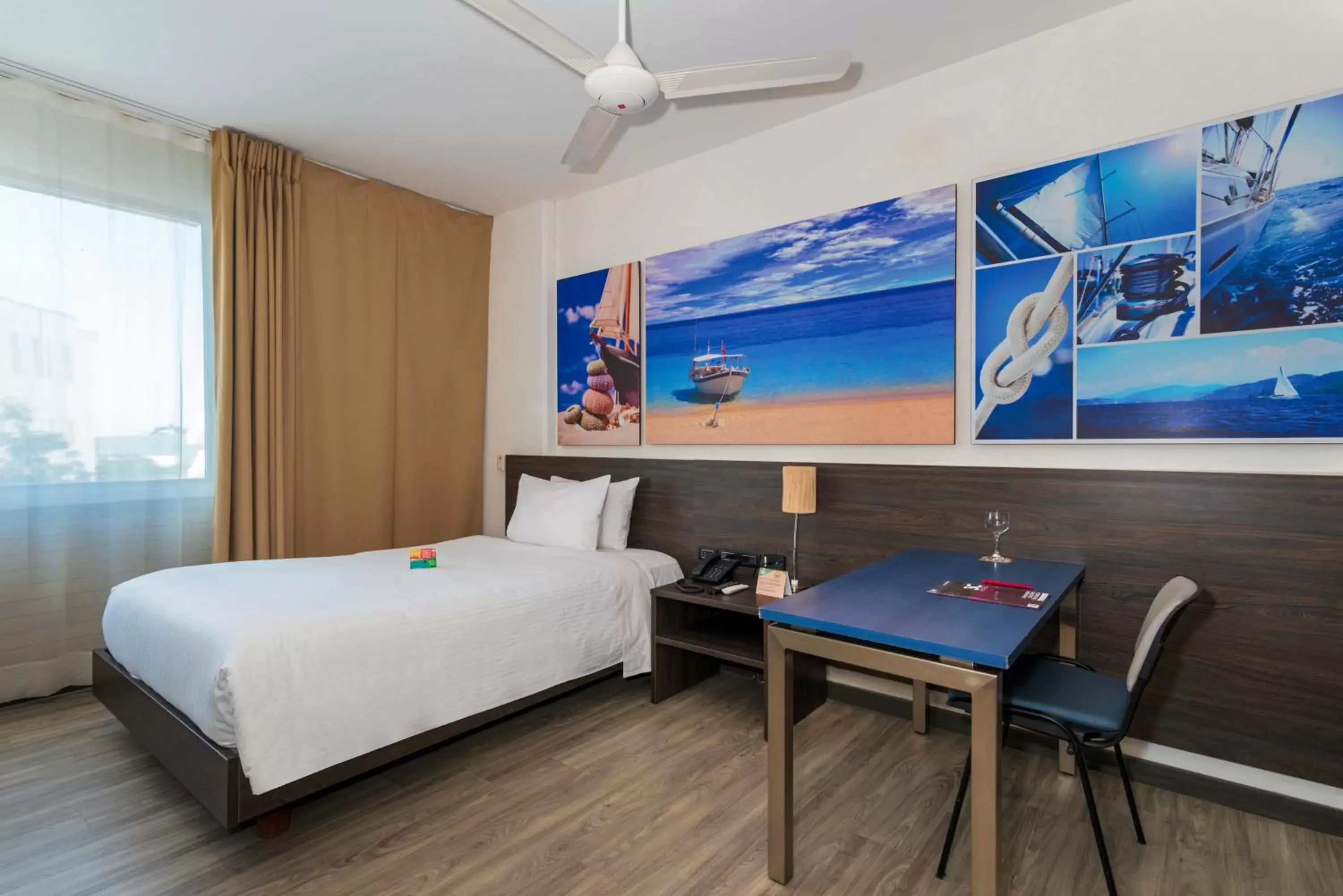 Bed in Pop Art Hotel CLC Mamonal Cartagena