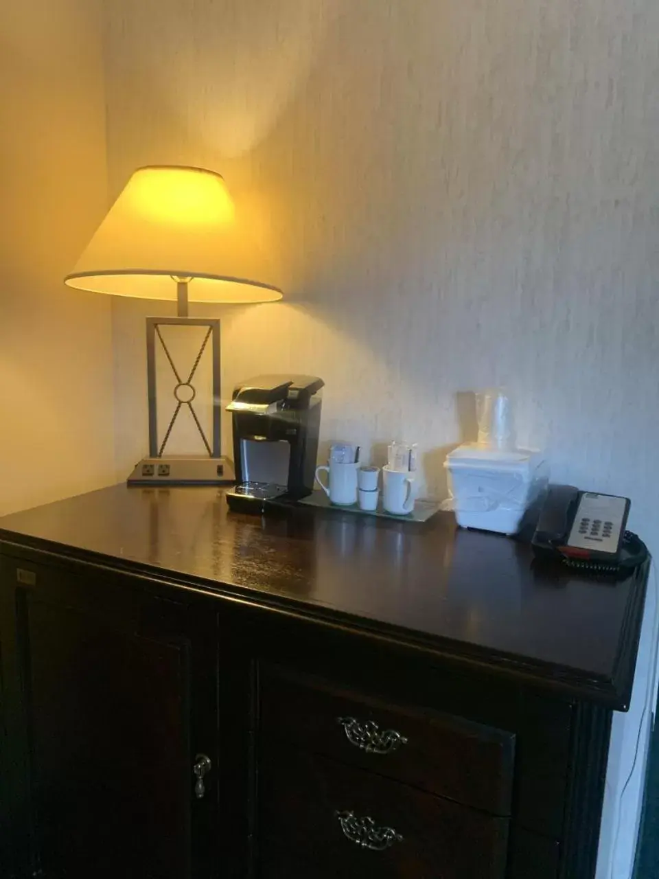 Coffee/Tea Facilities in Bancroft Inn & Suites