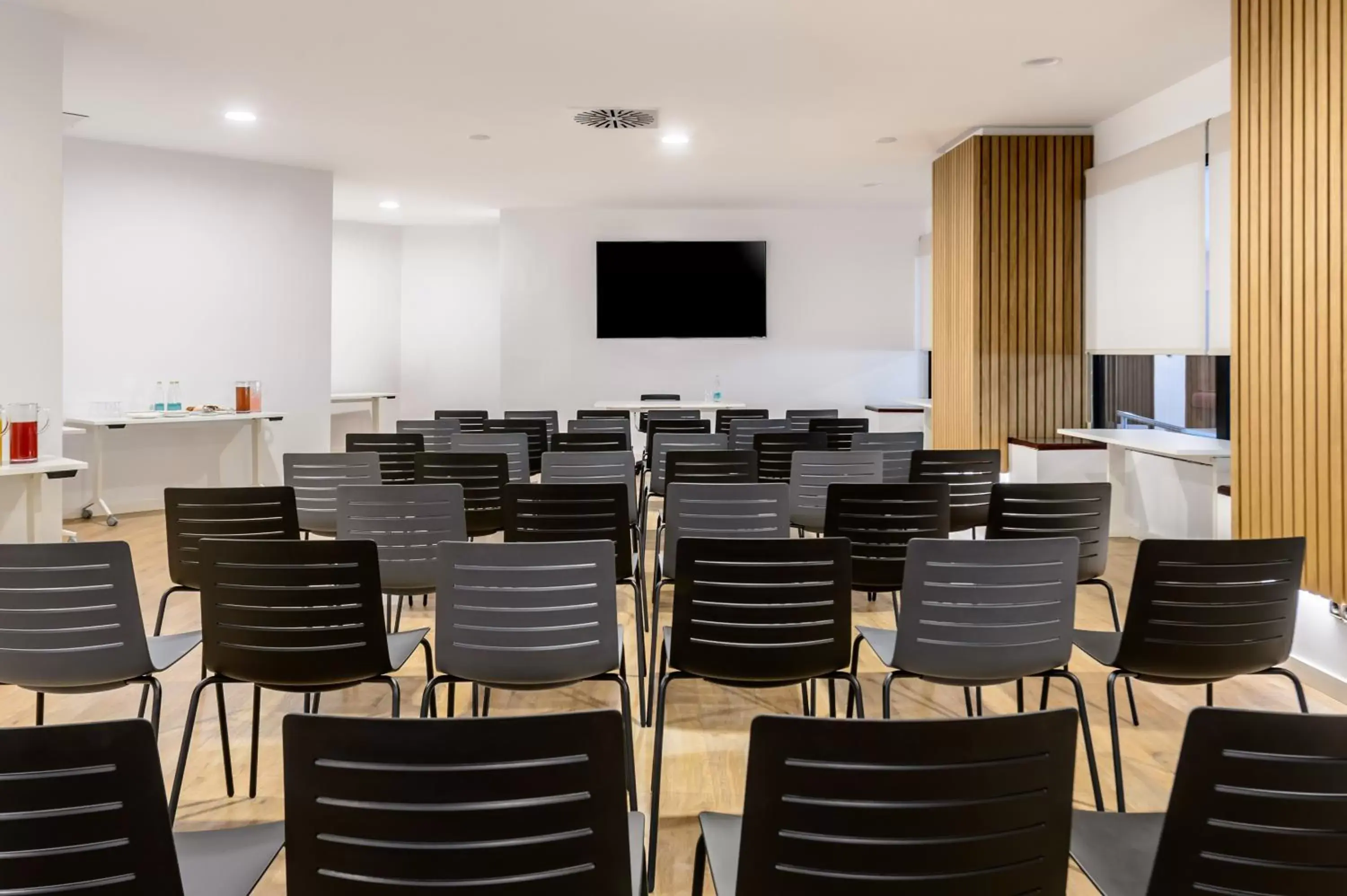 Meeting/conference room in Hotel Vibra Beverly Playa