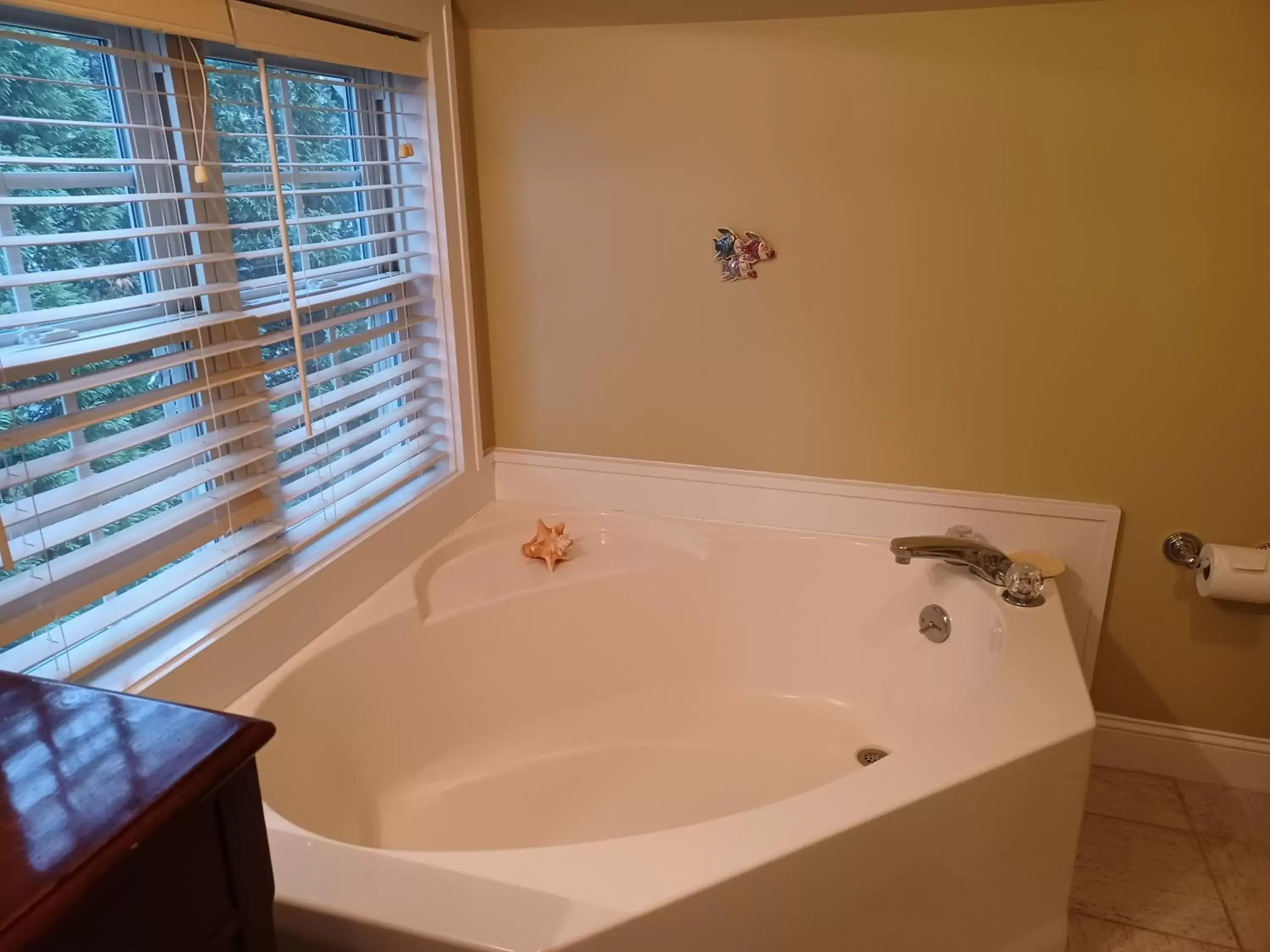 Bath, Bathroom in The Inn on Bath Creek