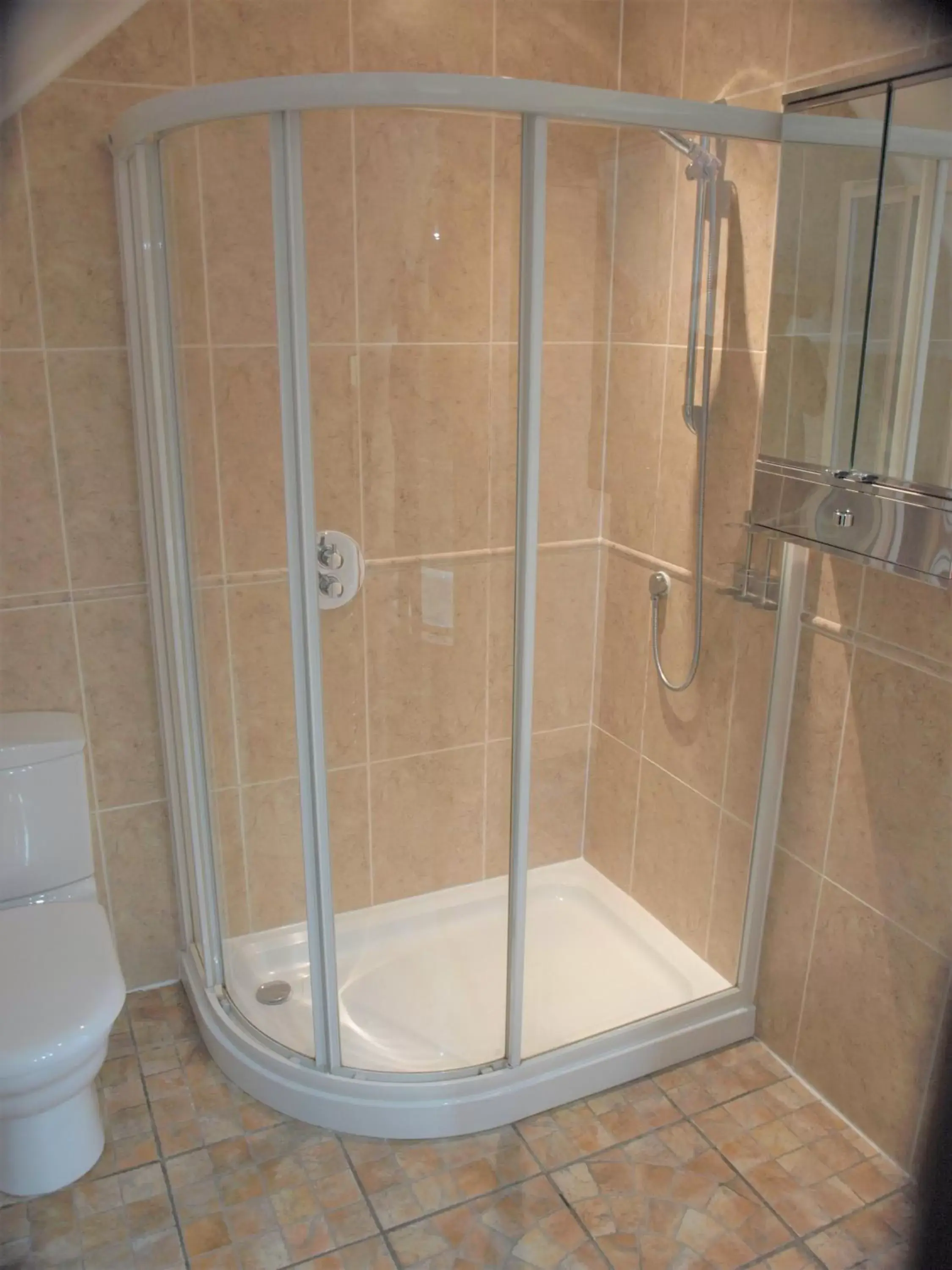 Shower, Bathroom in Dunstaffnage Marina Suites and Lodges