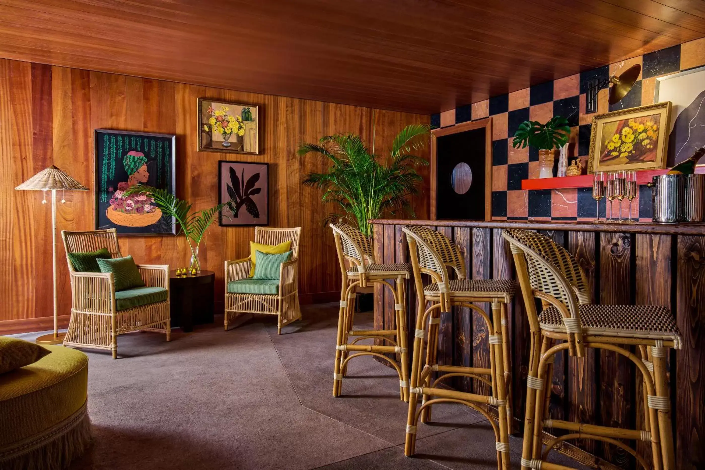 Lounge or bar in Virgin Hotels New Orleans