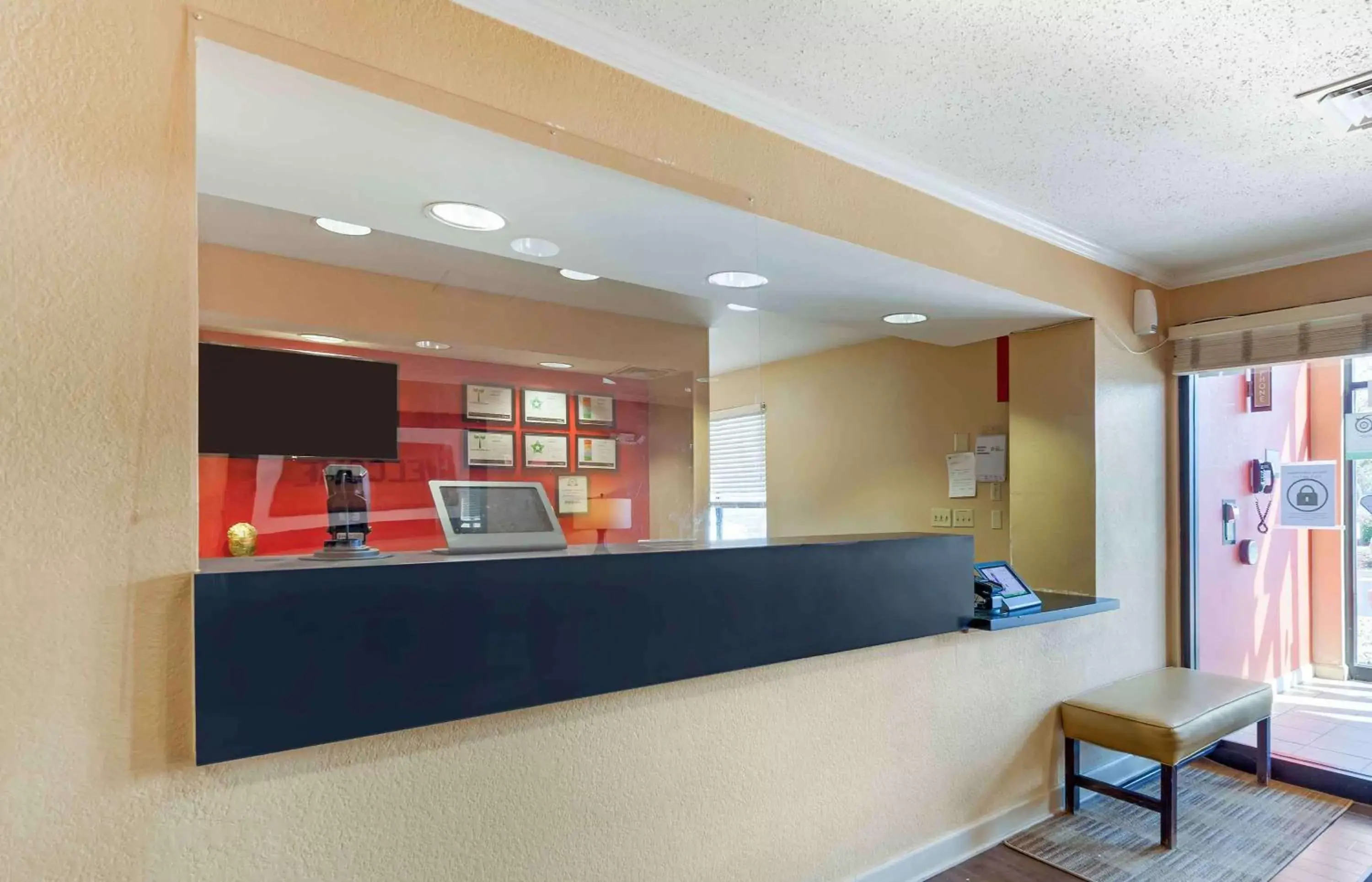 Lobby or reception, Lobby/Reception in Extended Stay America Suites - Madison - Old Sauk Rd