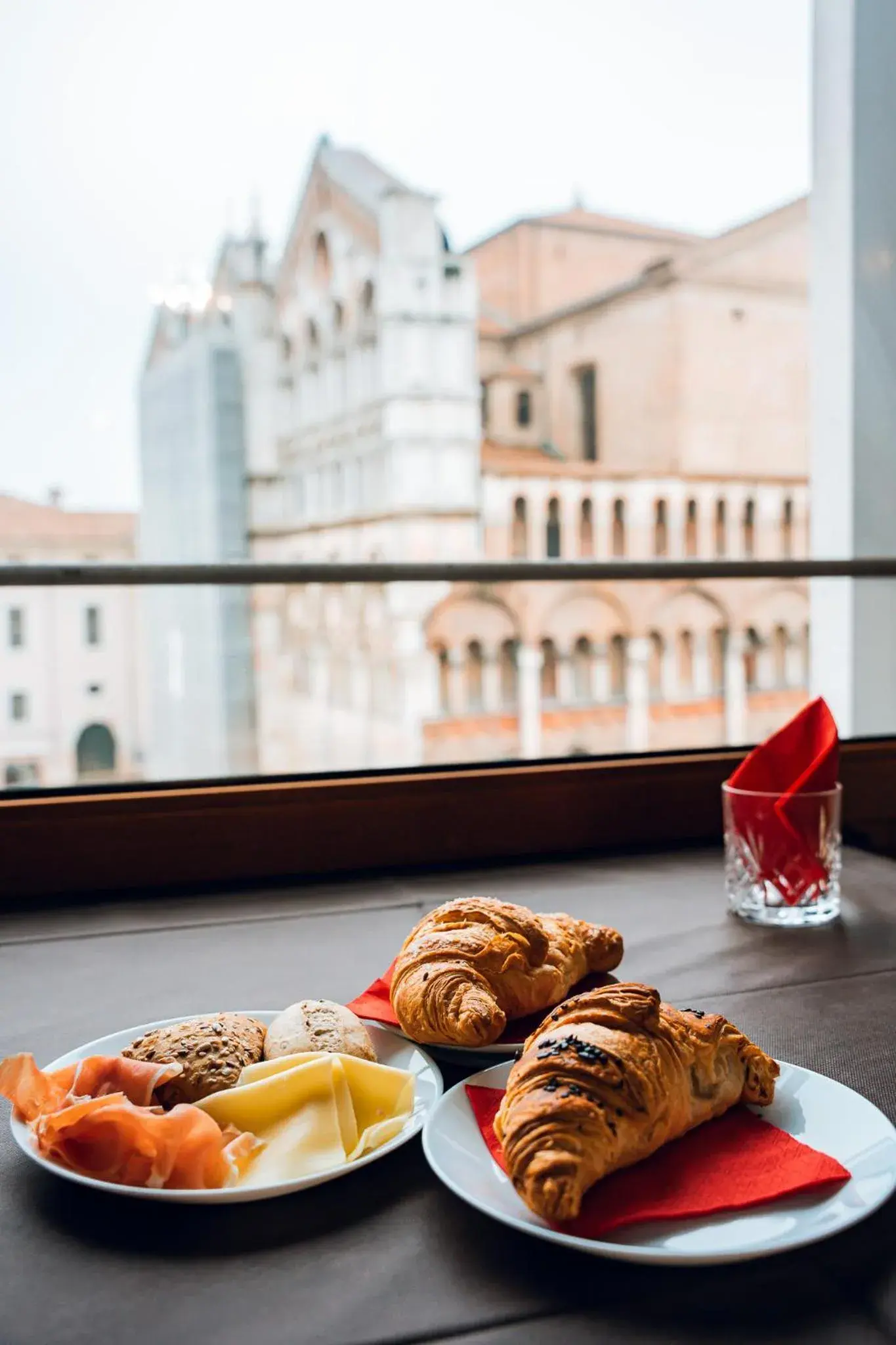 Breakfast in Hotel Torre della Vittoria 1928