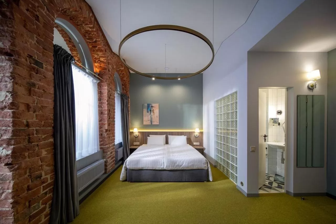 Bed in Four Rooms City