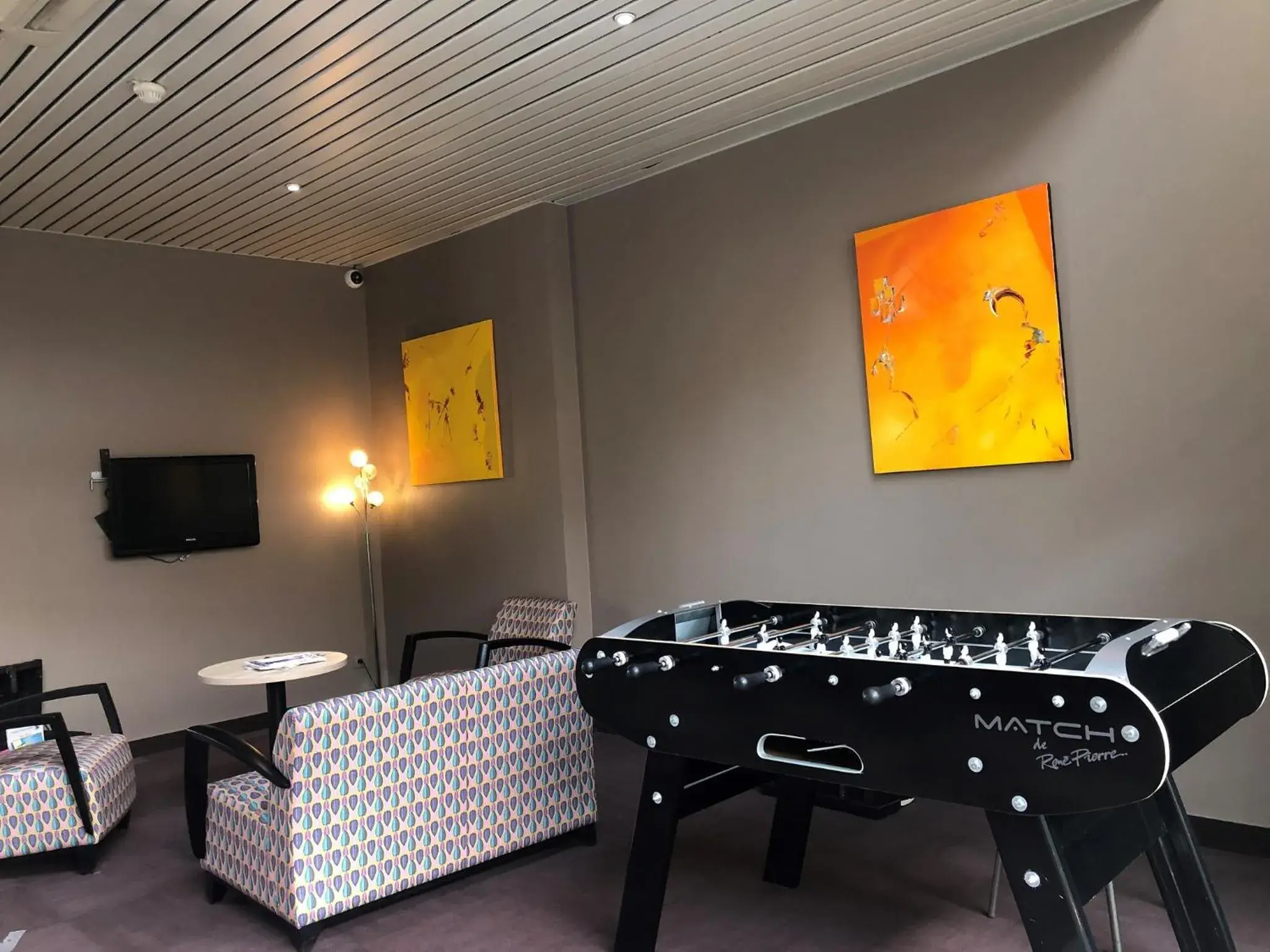 Entertainment, TV/Entertainment Center in Hotel Kyriad Tours St Pierre des Corps Gare